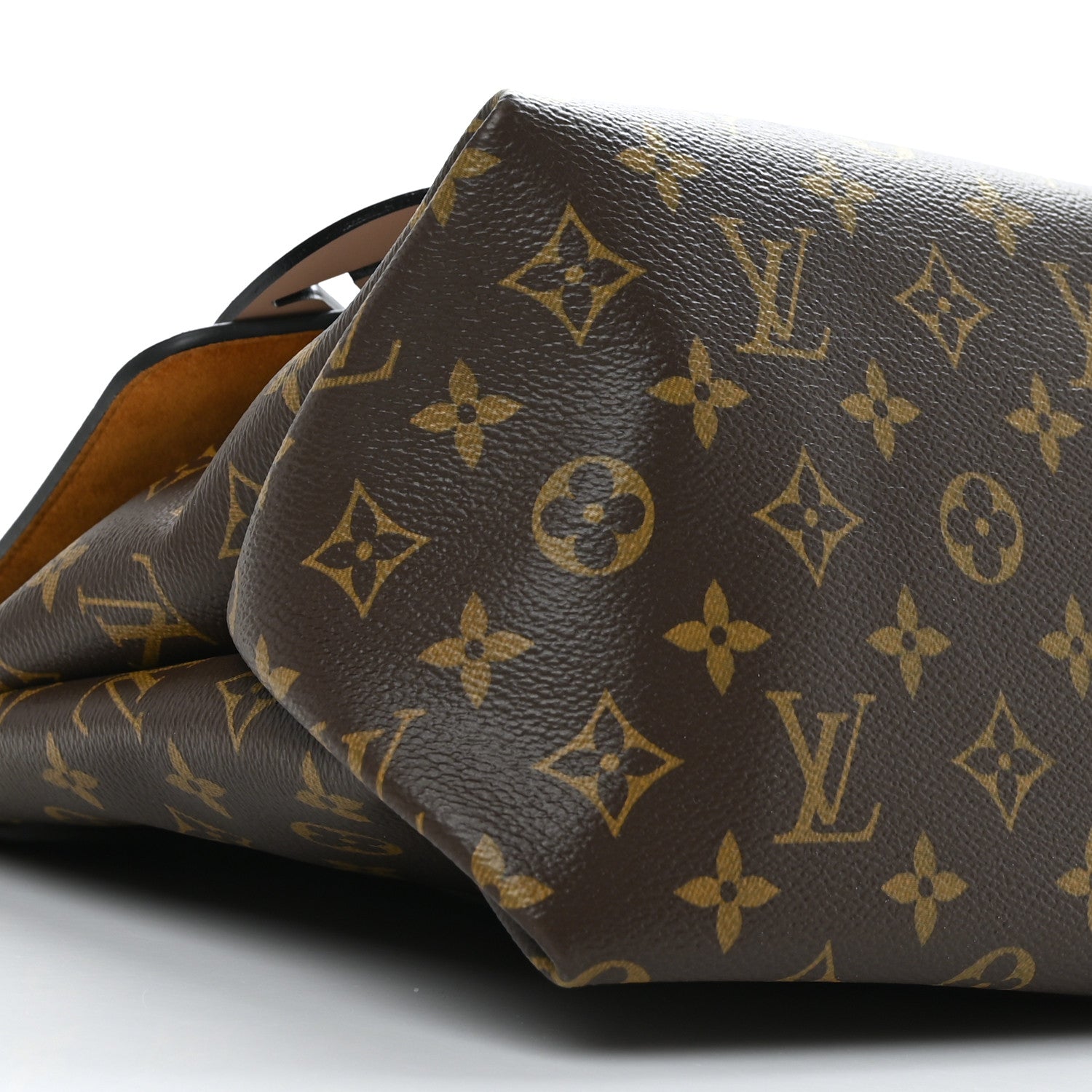 Louis Vuitton Monogram Beaubourg MM Safran Imperial 7 of 8