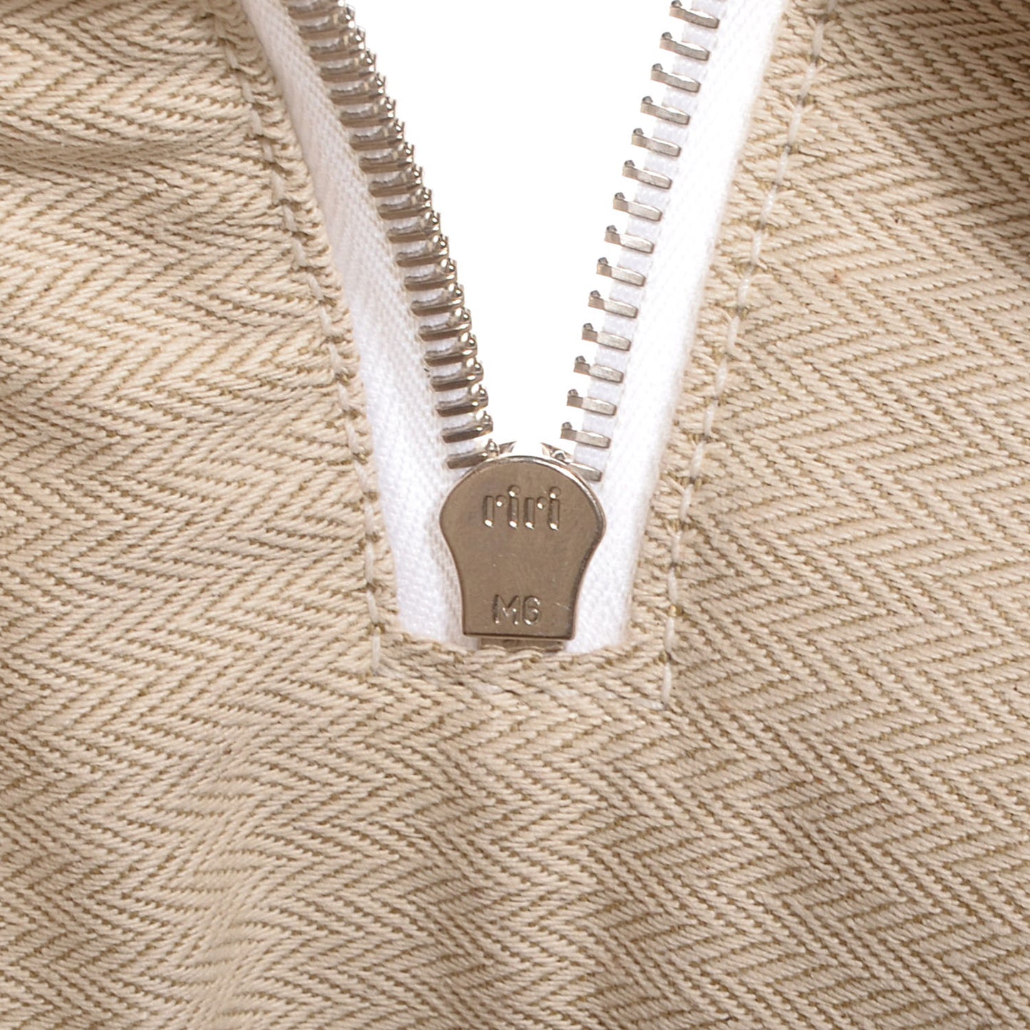 Taurillon Clemence Victoria II 35 White