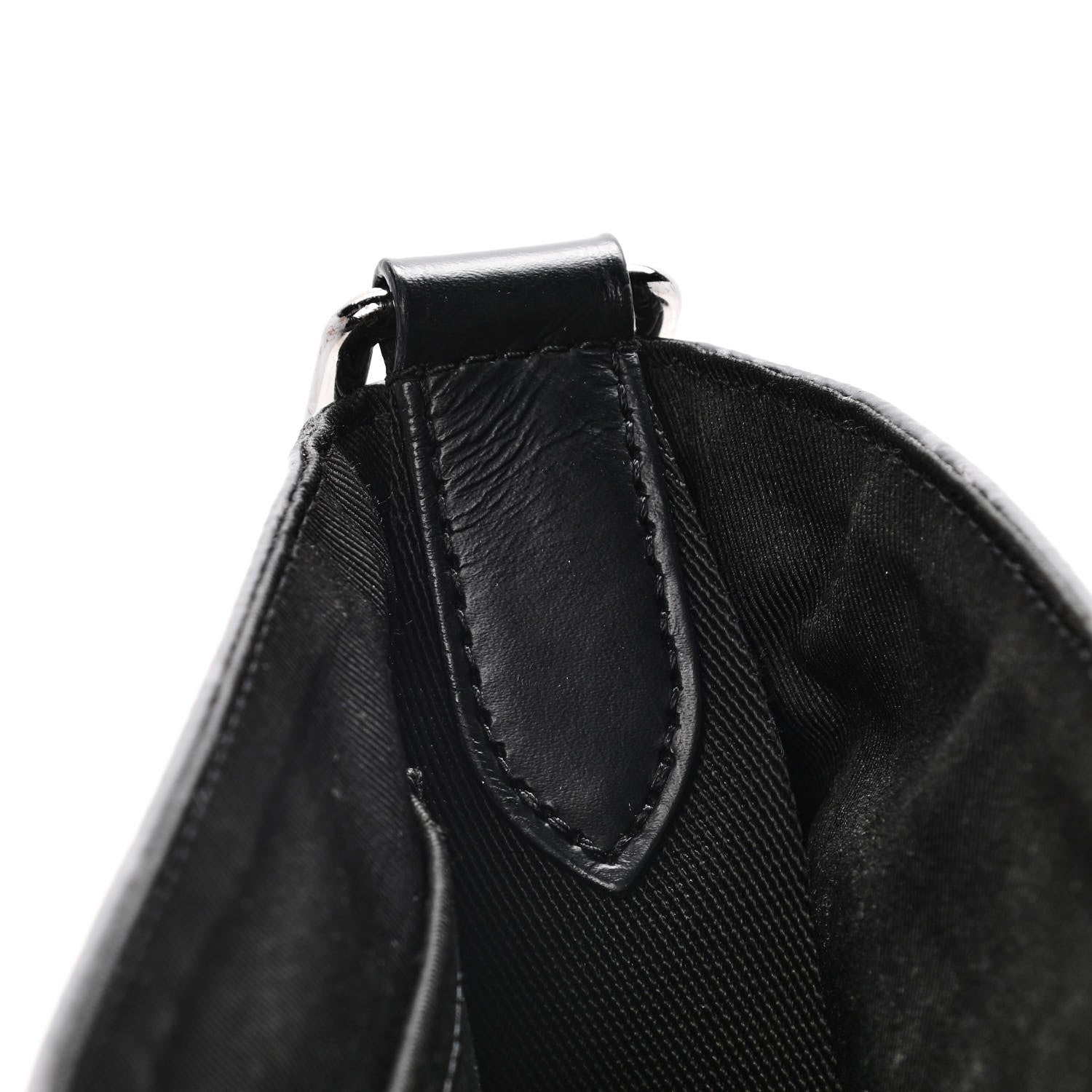 Louis Vuitton Monogram Eclipse District MM 12 of 15