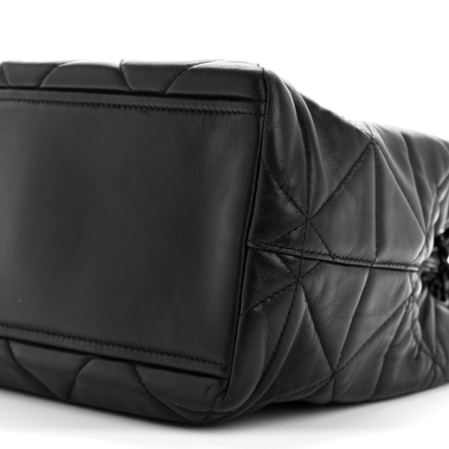 Nappa Quilted Monochrome Chain Tote Bag Black