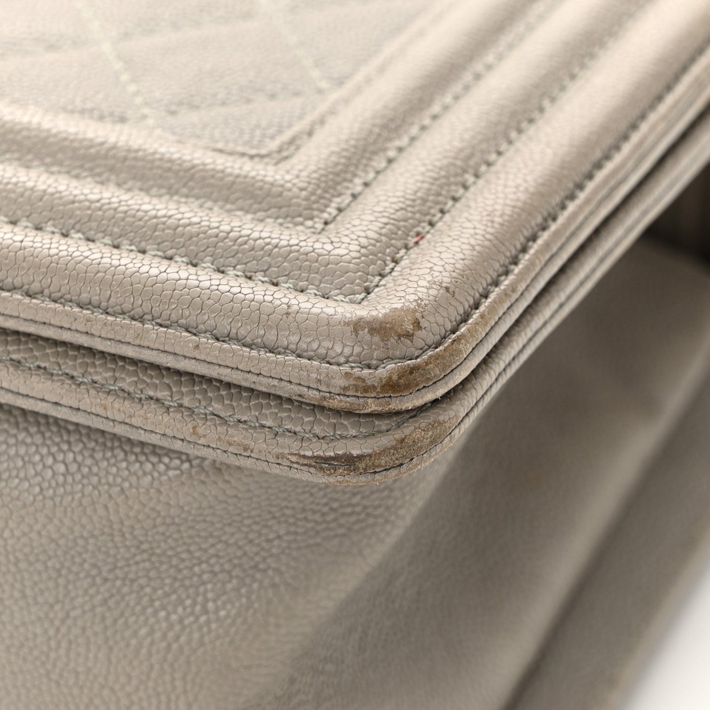 Caviar Quilted Medium Boy Flap Grey