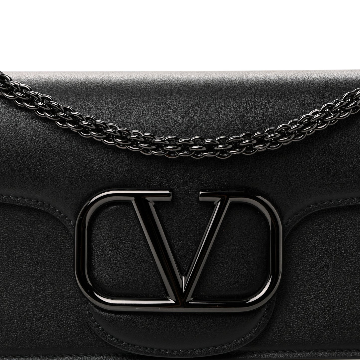 Calfskin Monochrome Vlogo Loco Shoulder Bag Black