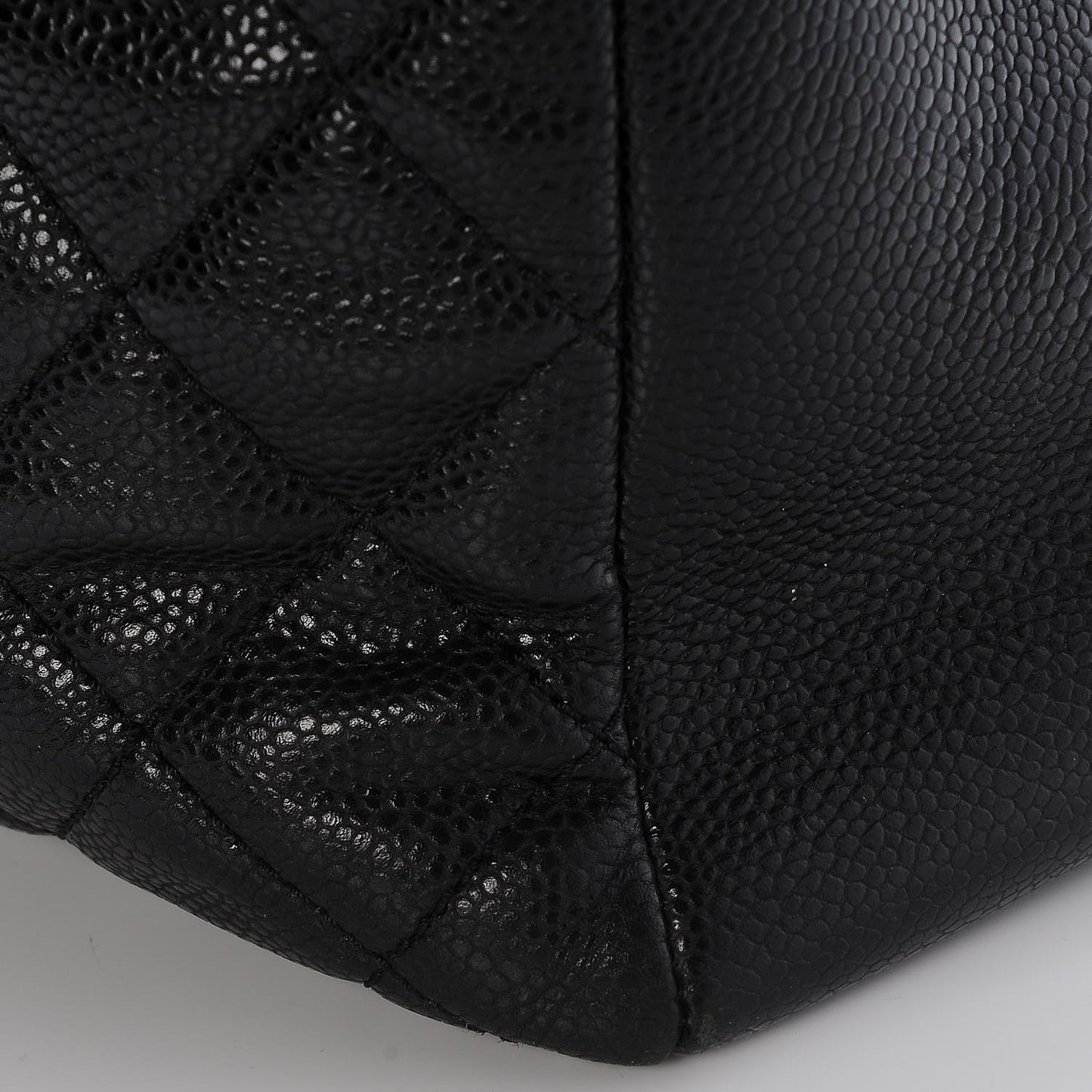 Caviar Quilted XL Grand Shopping Tote GST Black