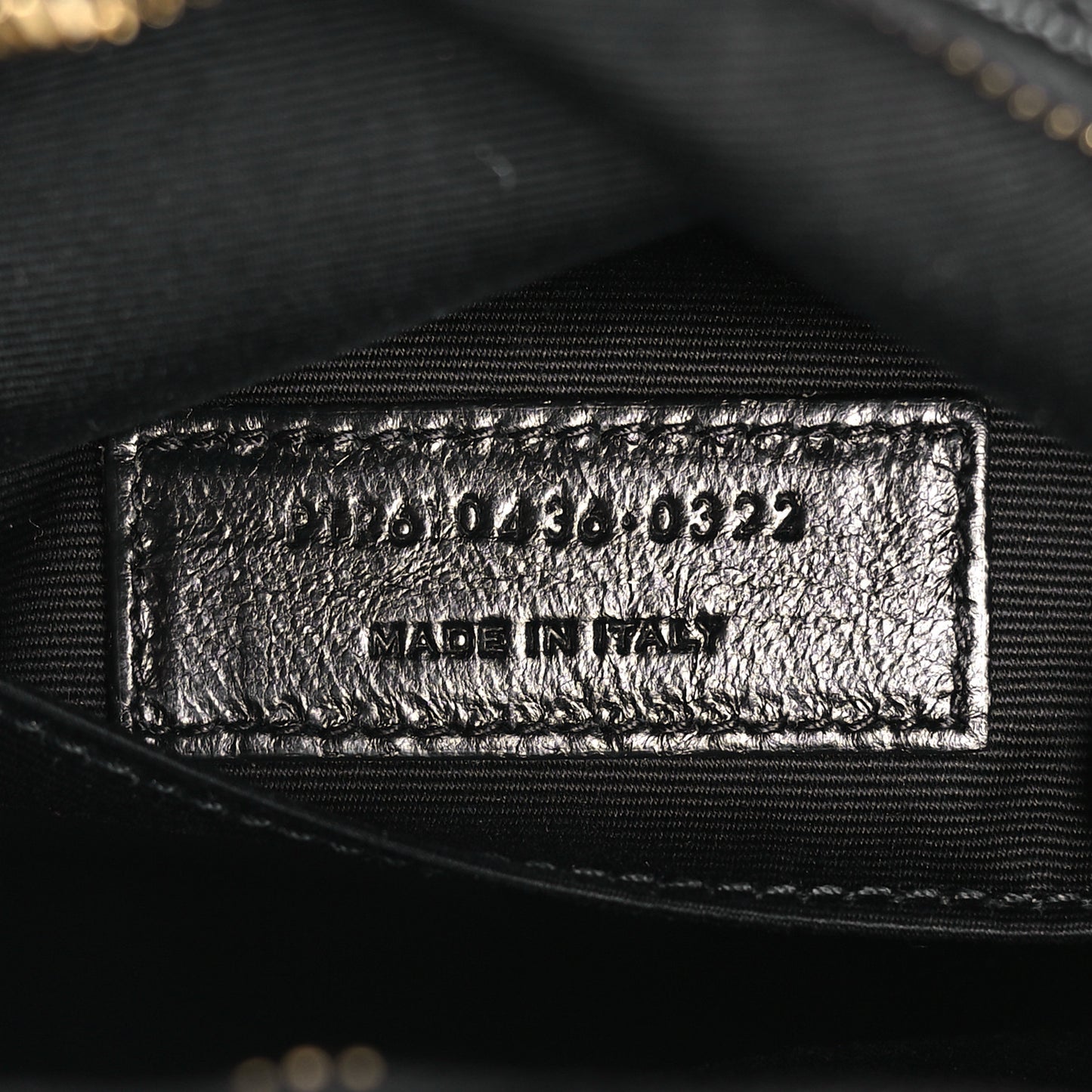 Grain De Poudre Matelasse Chevron Quilted Round Vinyle Camera Bag Black