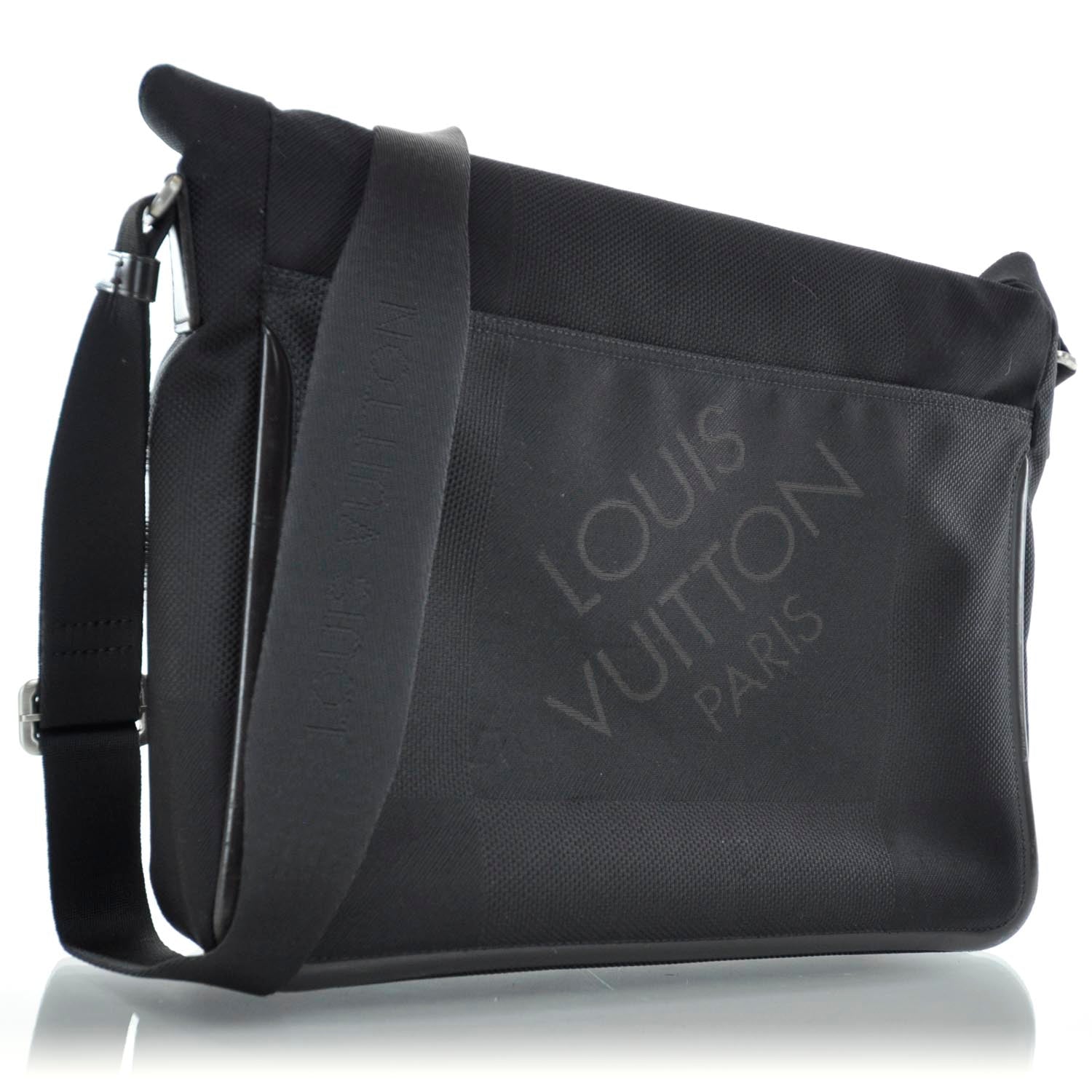 Louis Vuitton Damier Geant Messenger Bag Black 3 of 11