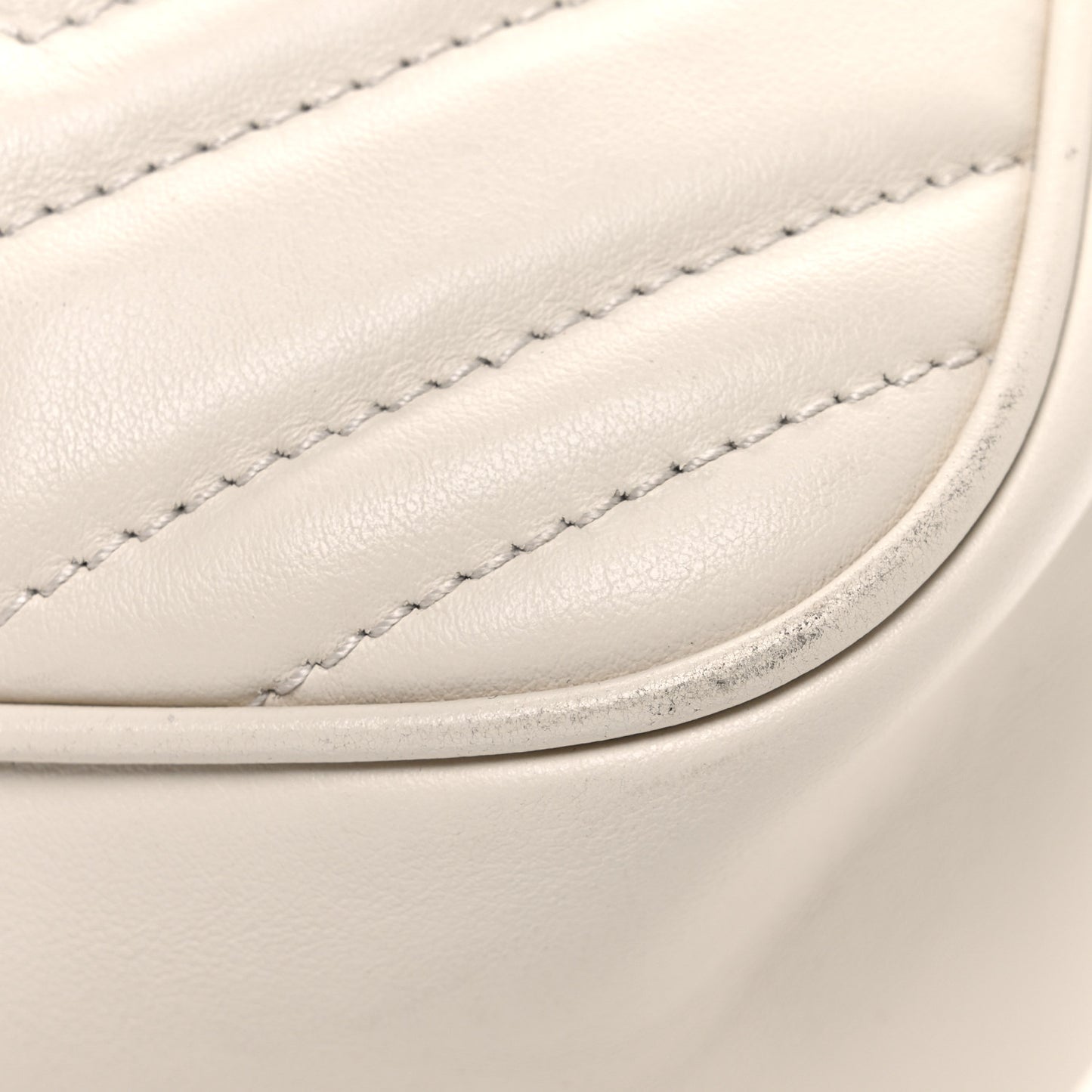Calfskin Matelasse Small GG Marmont Chain Shoulder Bag White