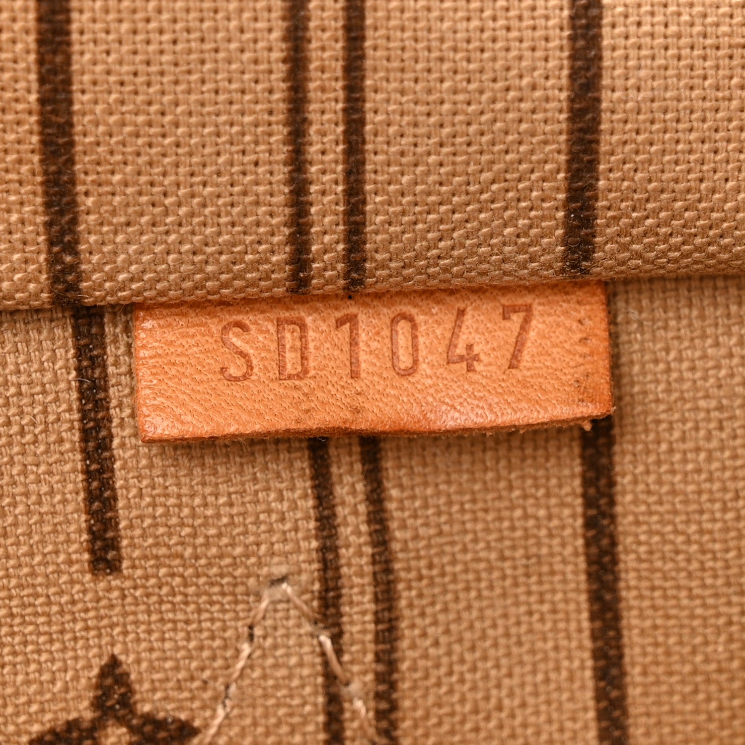 Louis Vuitton Monogram Neverfull MM 7 of 13