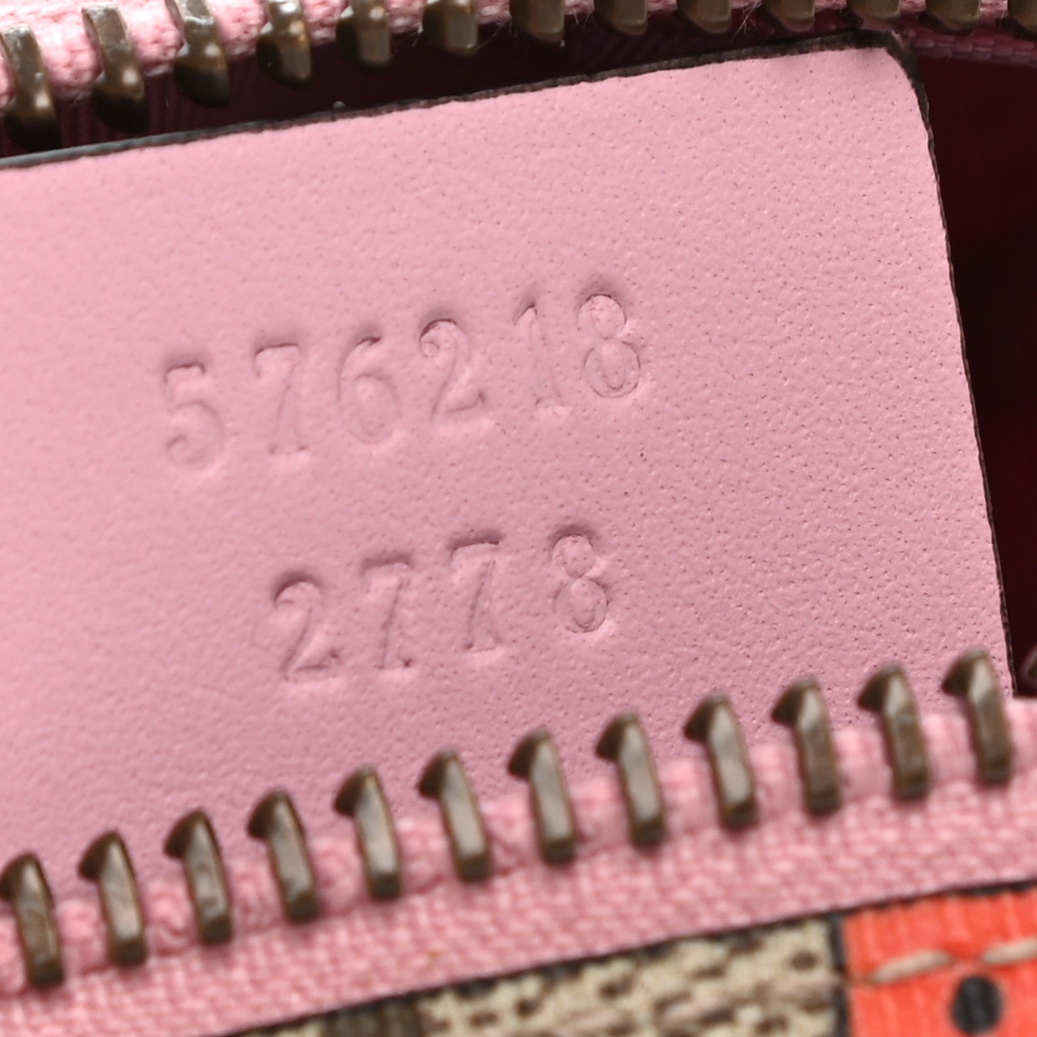 Gucci GG Supreme Monogram Strawberry Cosmetic Case 7 of 8