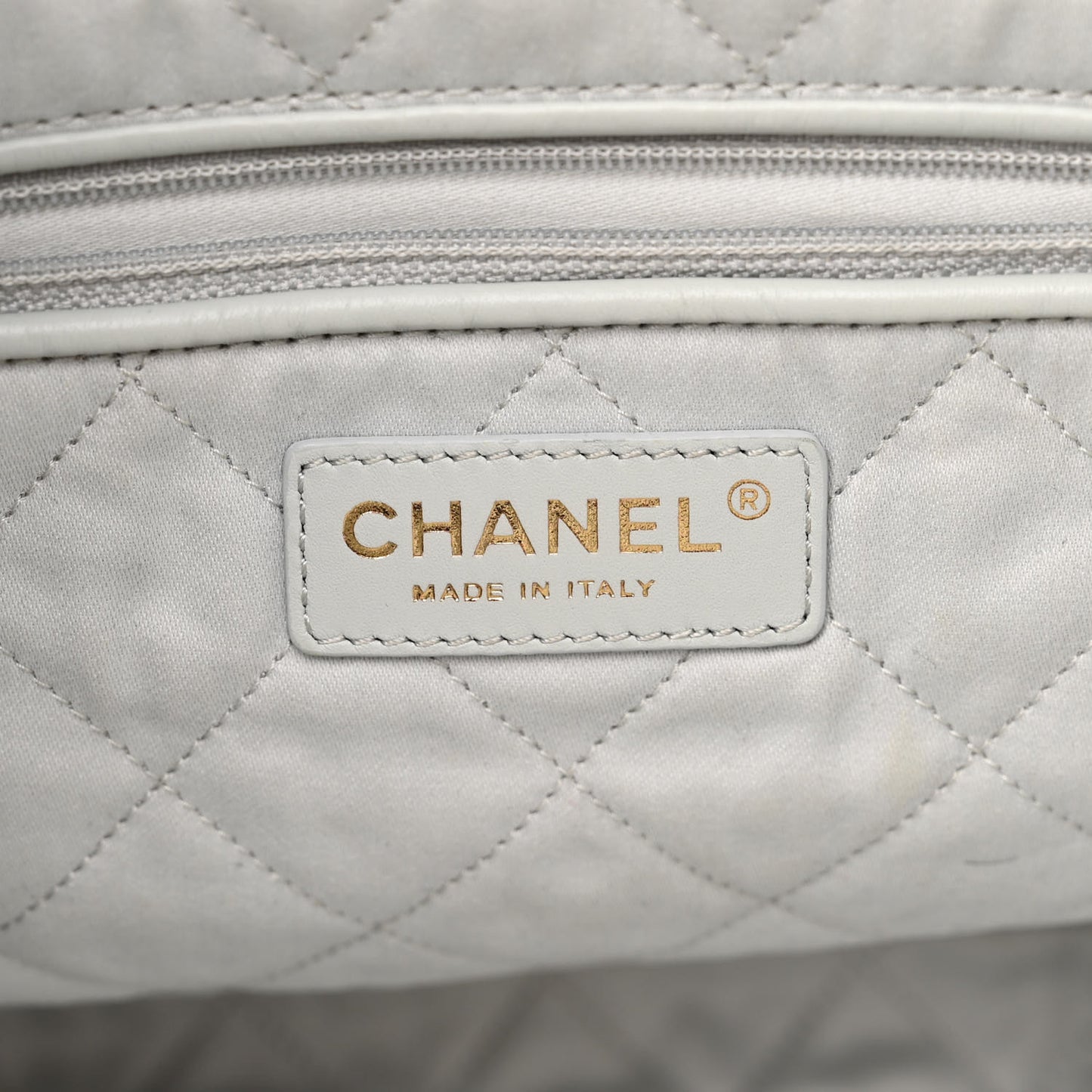 Shiny Calfskin Quilted Small 22 Light Blue