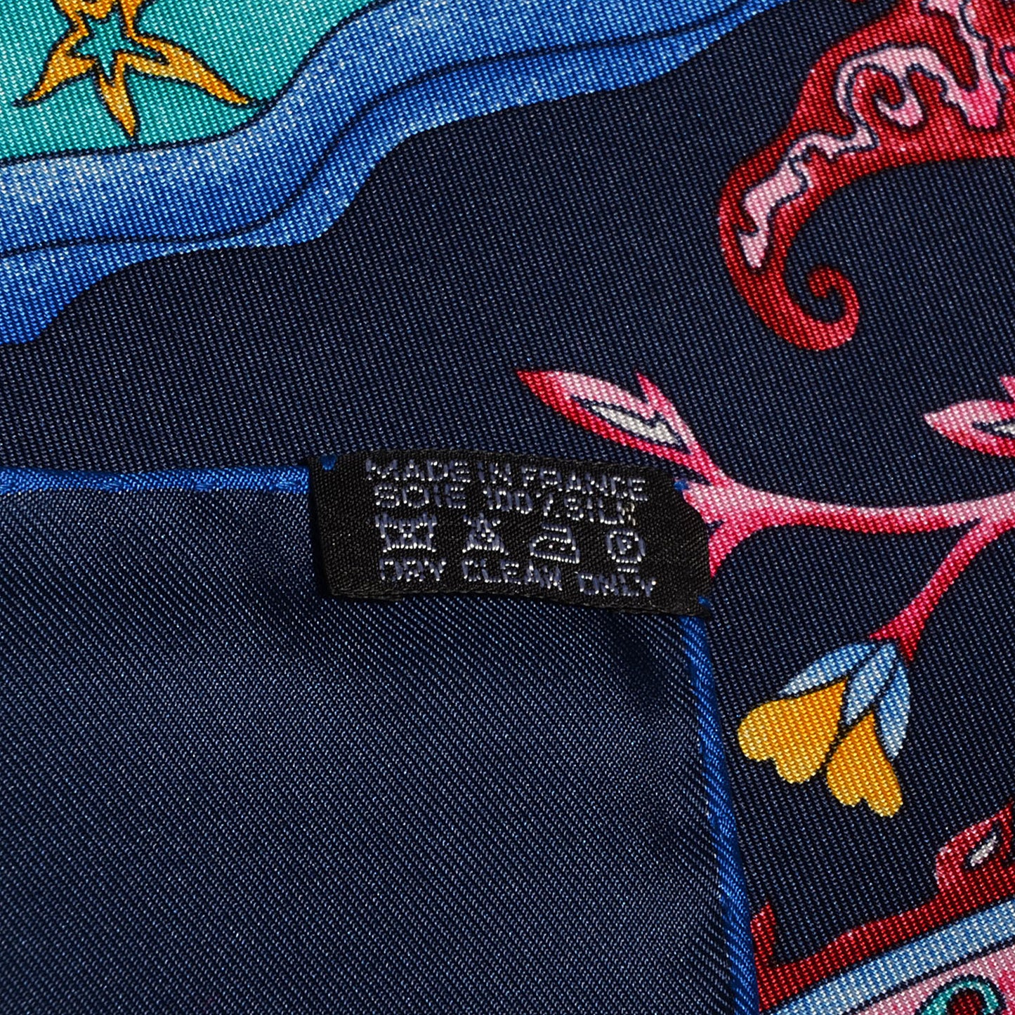 Silk De Tout Coeur Scarf 90