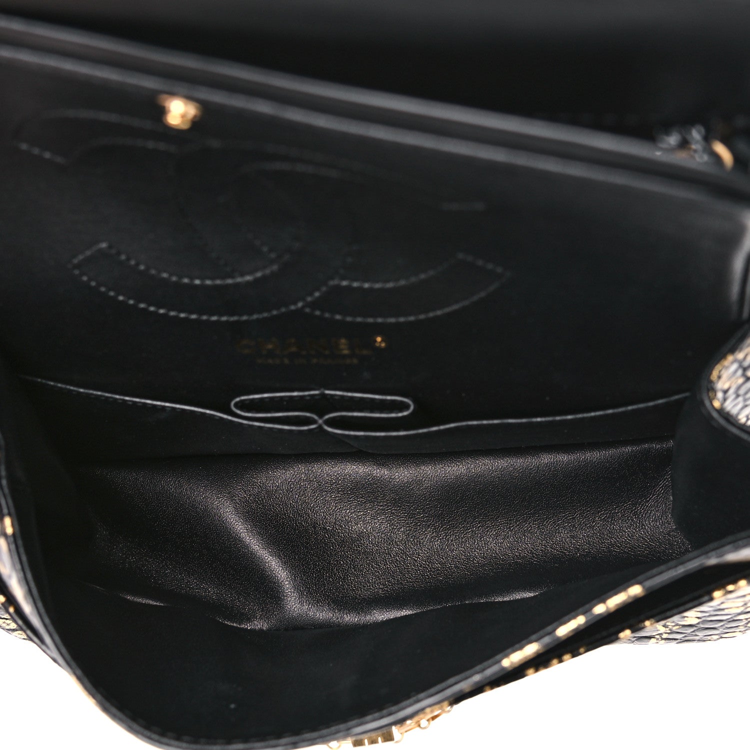 Chanel Calfskin Crocodile Embossed Graffiti 2.55 Cocodile Reissue 225 Flap Black Gold 5 of 13