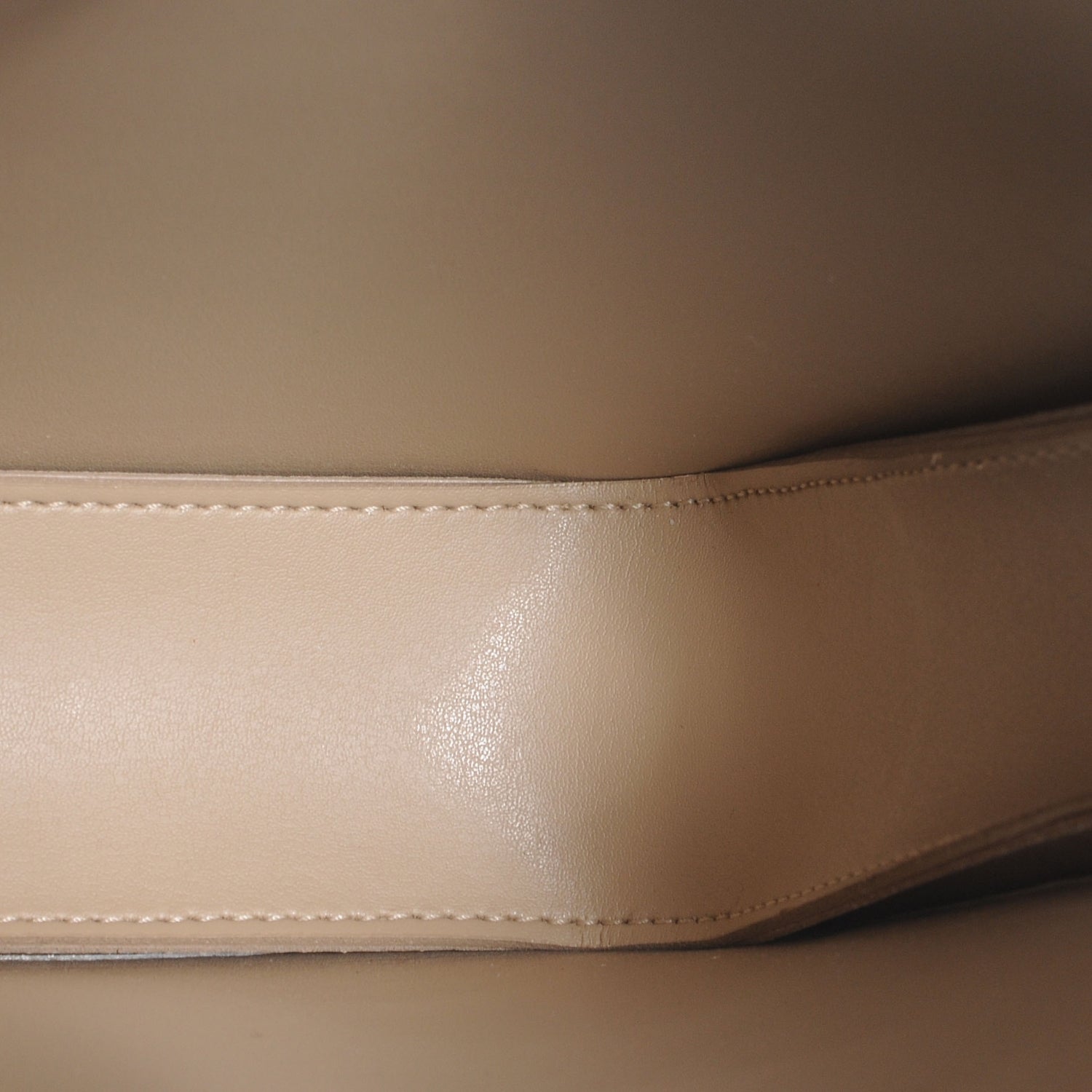 Louis Vuitton Vernis Mott Beige 5 of 6