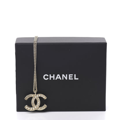 Chanel Pearl CC Pendant Necklace Gold 5 of 5