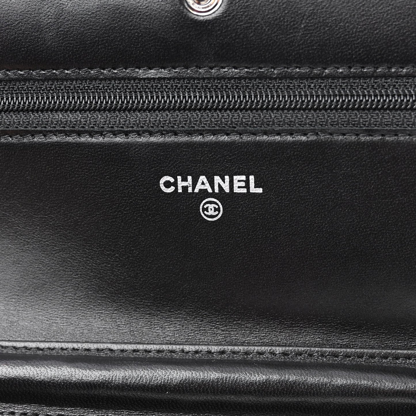 Lambskin Quilted Wallet On Chain WOC Black