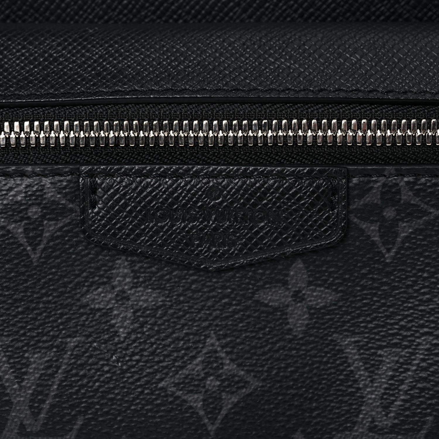Louis Vuitton Taiga Monogram Outdoor Bumbag Black 9 of 9