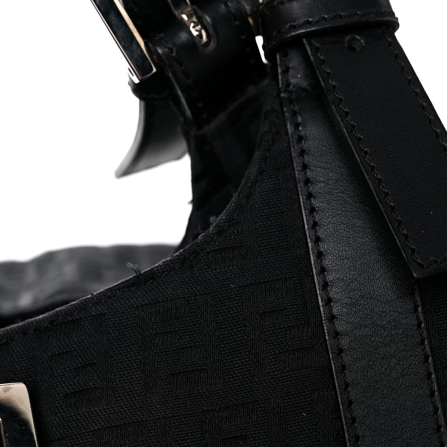 Zucchino Vitello Shoulder Bag Black