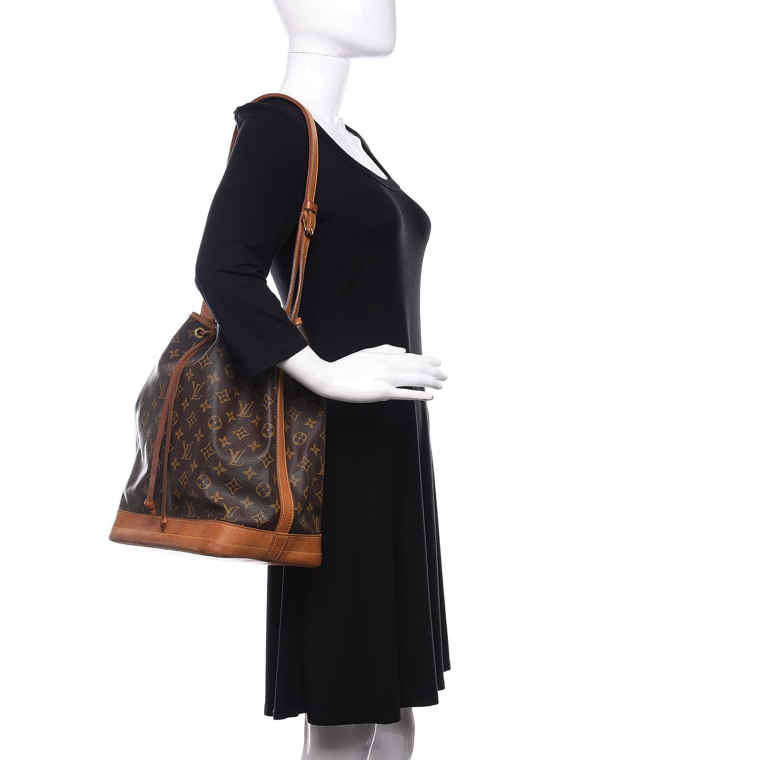 Louis Vuitton Monogram Noe 2 of 15