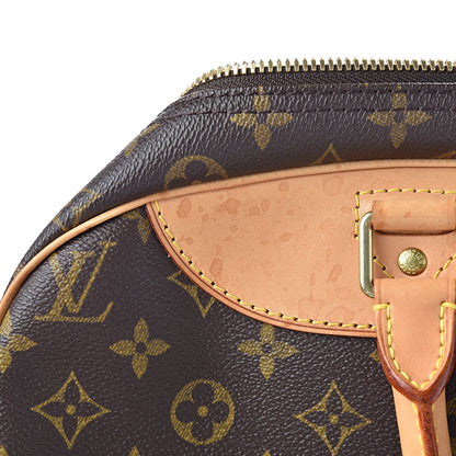 Louis Vuitton Monogram Evasion Sports Bag 14 of 19