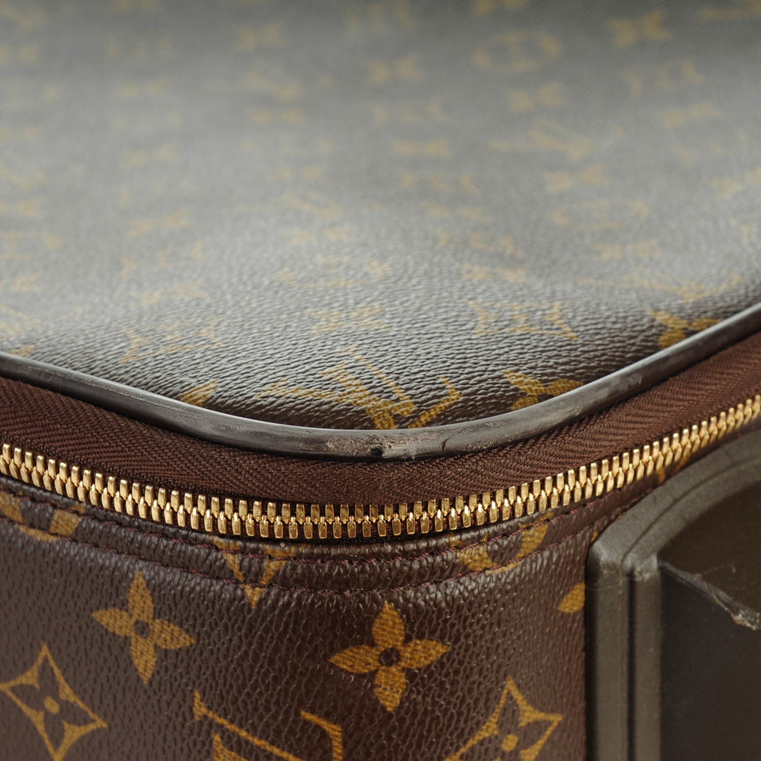 Louis Vuitton Monogram Pegase 55 16 of 17
