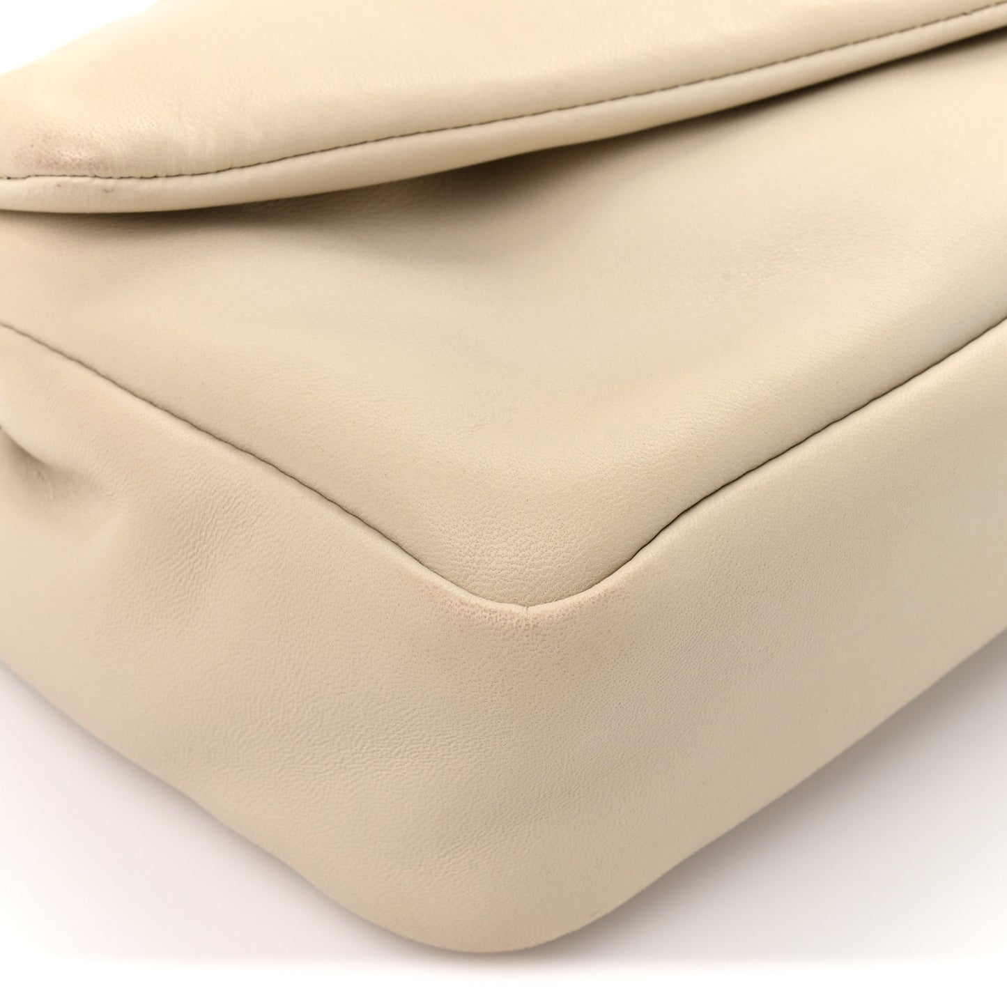 Plunged Lambskin Calypso Blanc Vintage