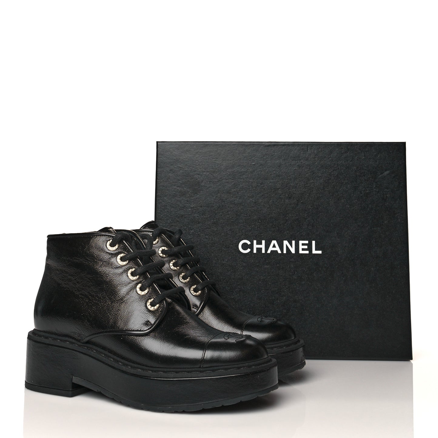 Shiny Calfskin Pearl Lace Up Combat Short Boots 38 Black