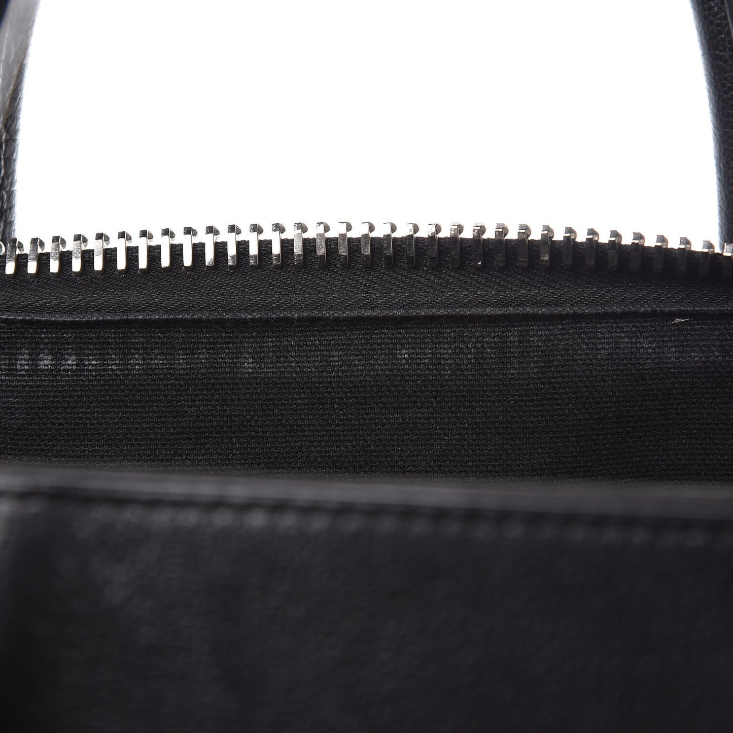 Sugar Goatskin Medium Antigona Black