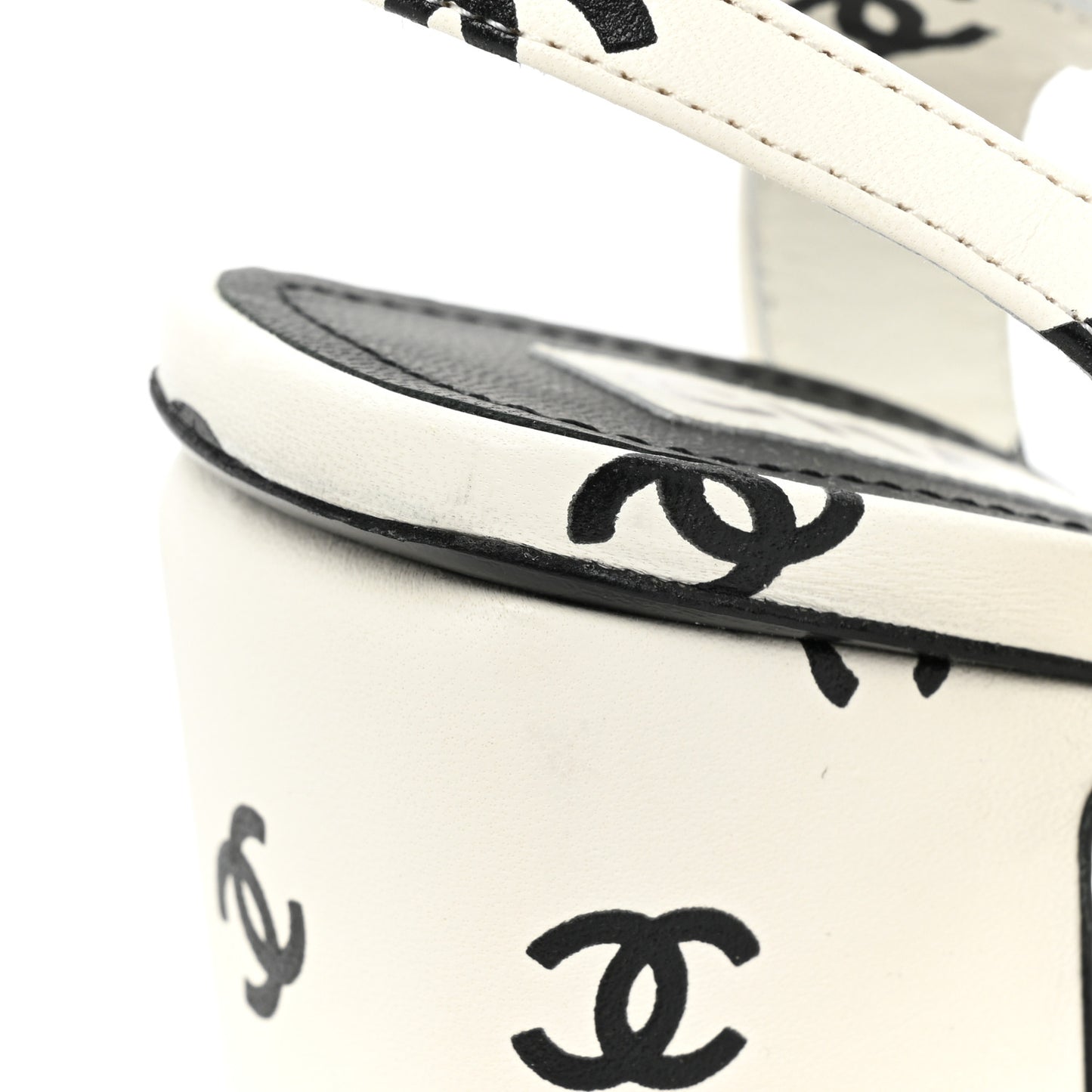 Lambskin Printed Coco Beach Sandals 37 White Black