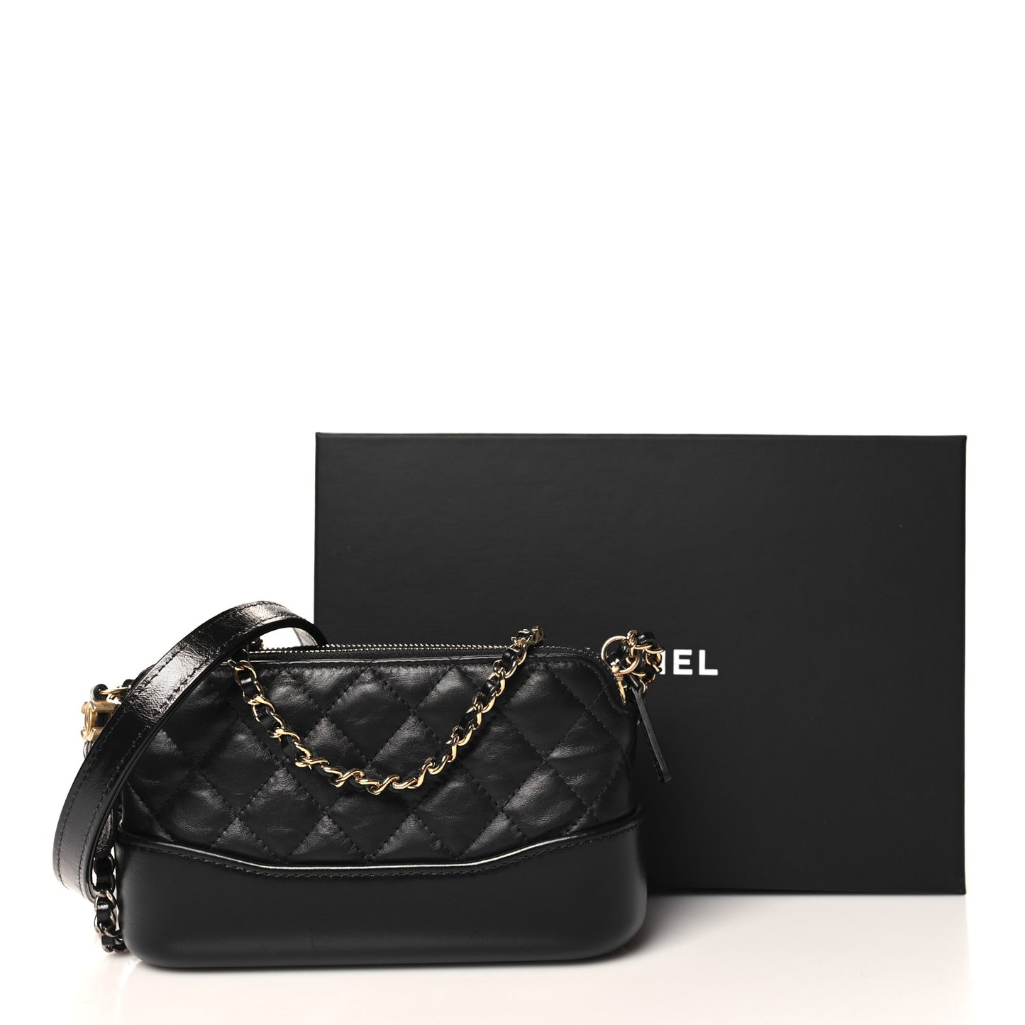 Aged Calfskin Quilted Small Gabrielle Clutch With Chain Black