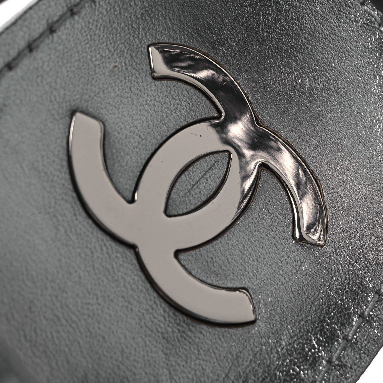 Chanel Metallic Laminated Goatskin Chain Flat Sandals 39 Dark Silver 11 of 12