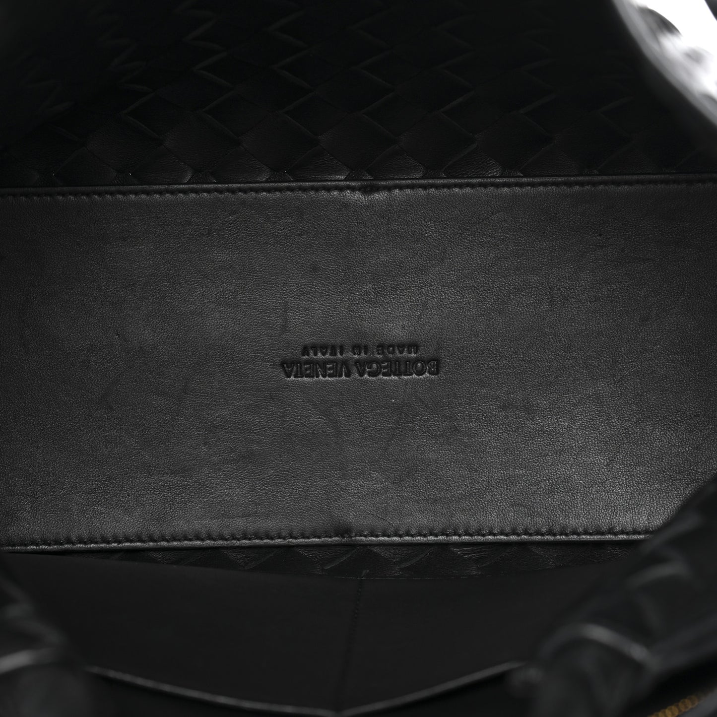 Nappa Intrecciato Medium Andiamo Shoulder Bag Black