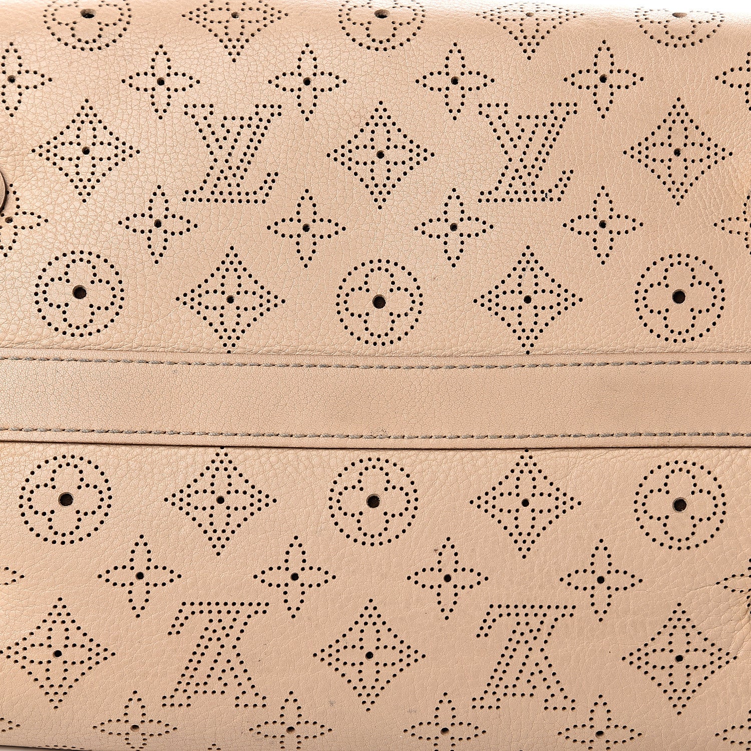 Louis Vuitton Mahina Cirrus PM Coquille 15 of 17