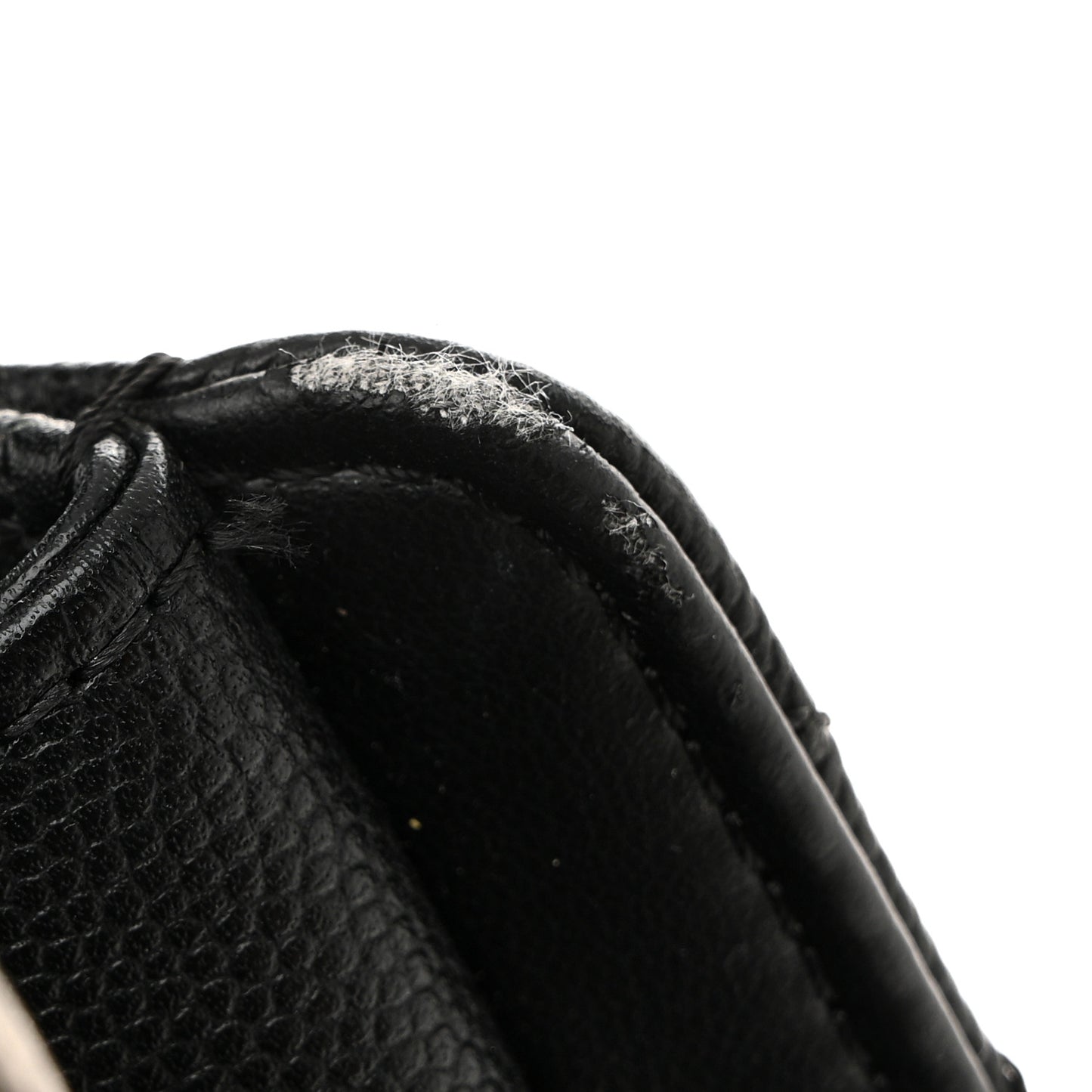 Caviar Quilted Medium CC Bucket Bag Black