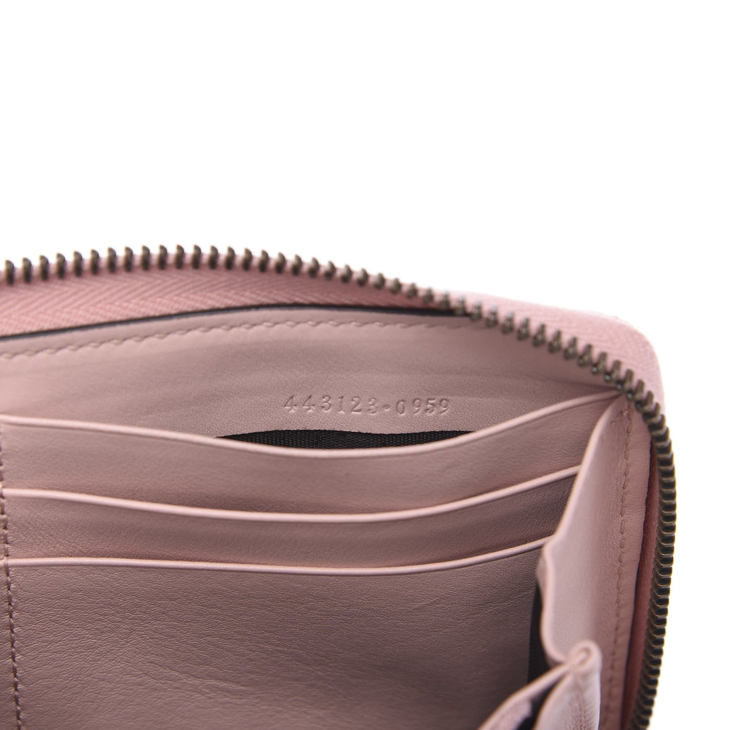 Calfskin Matelasse GG Marmont Zip Around Wallet Perfect Pink