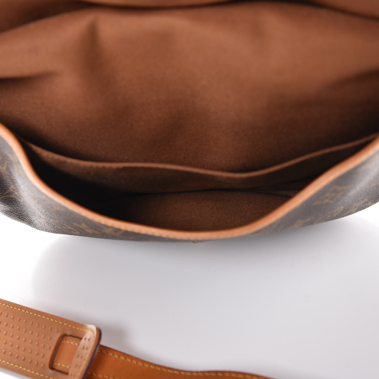 Louis Vuitton Monogram Saumur 30 5 of 12