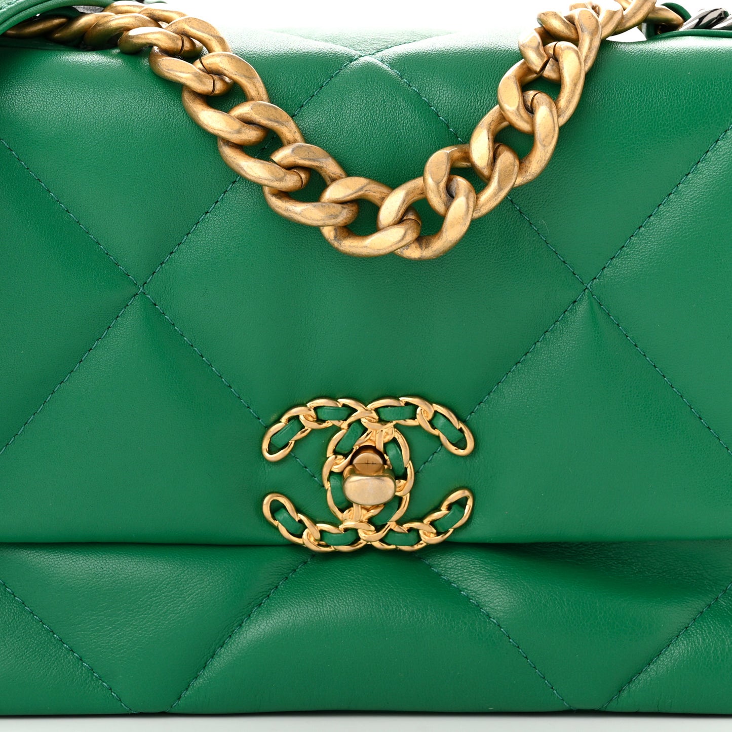 Lambskin Quilted Medium Chanel 19 Flap Green