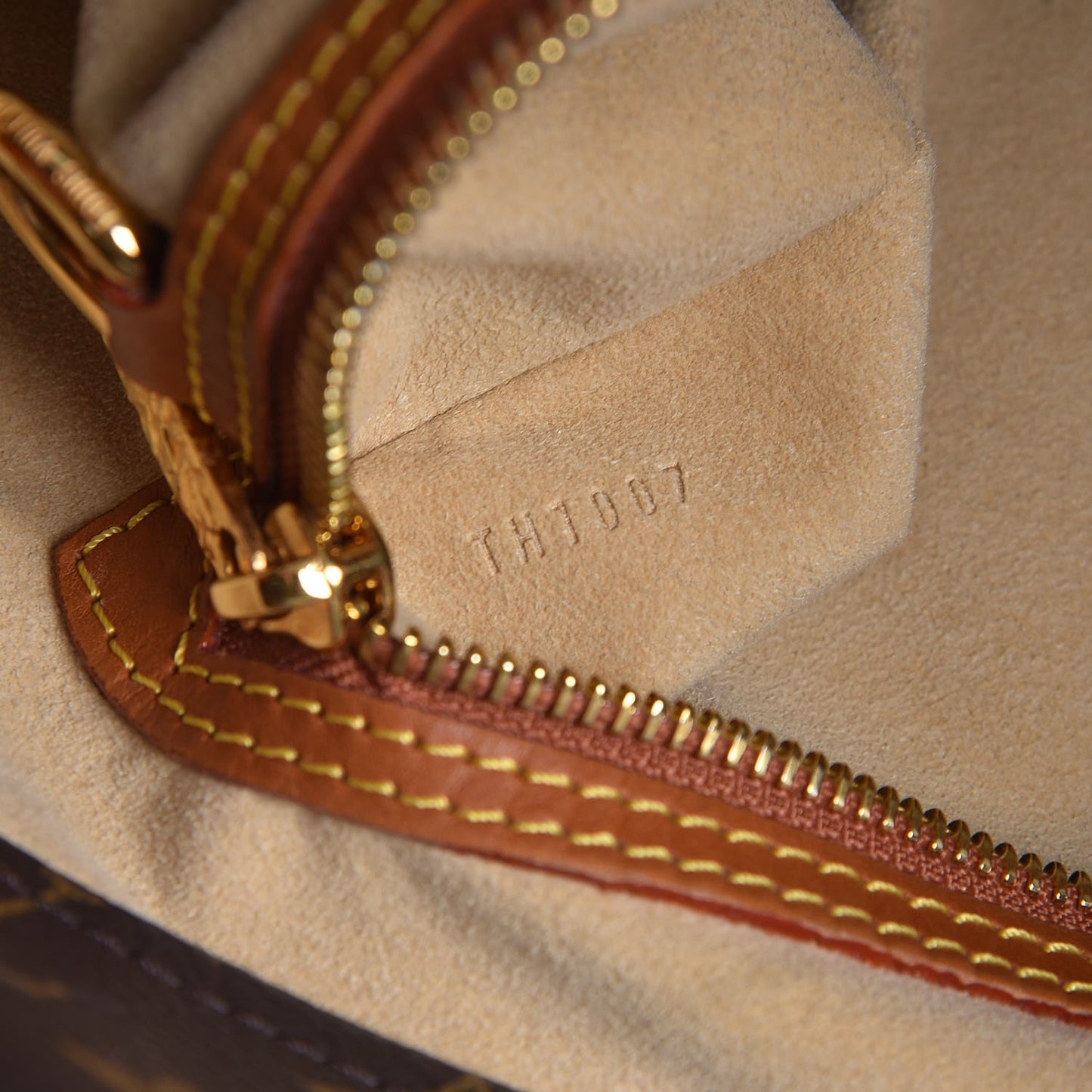 Monogram Dentelle Fersen Gold
