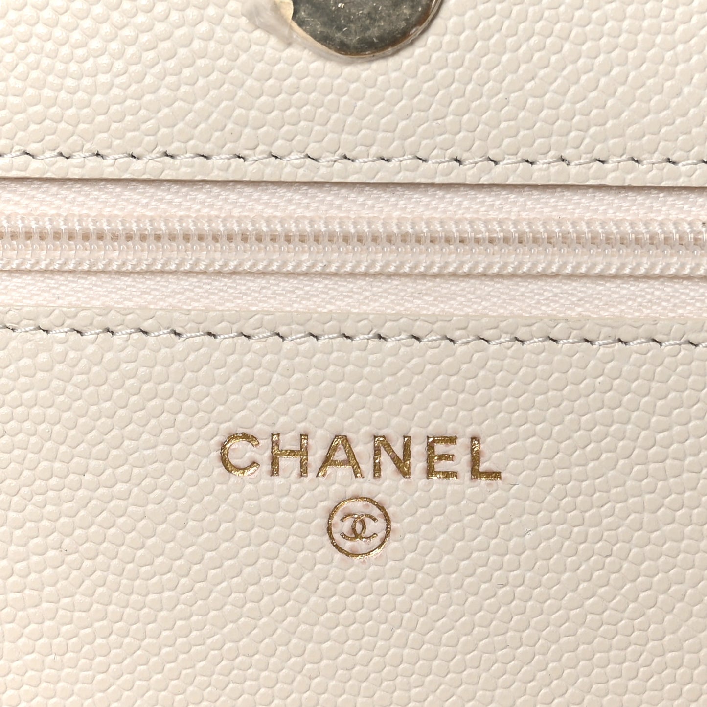Caviar Quilted Wallet On Chain WOC White