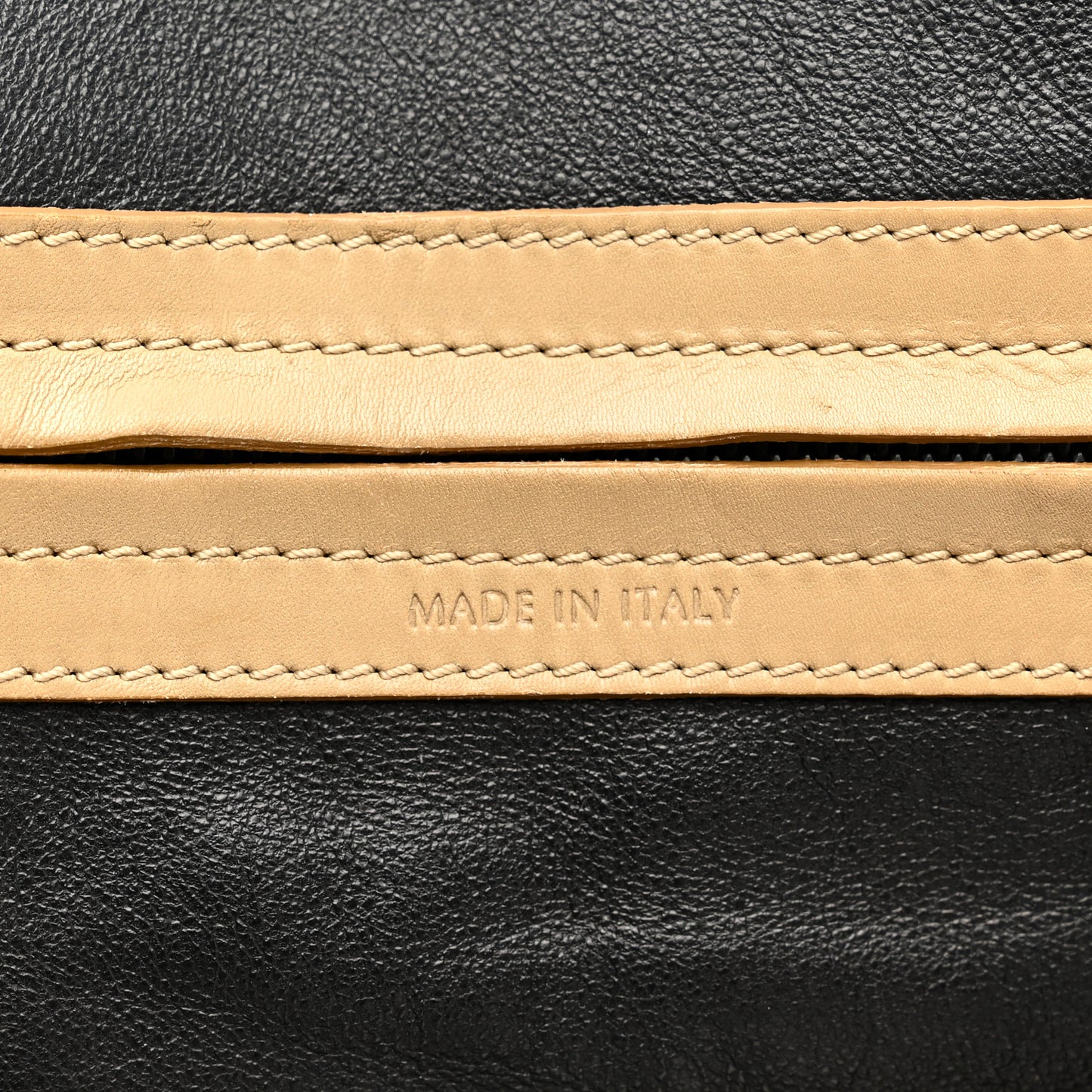 Suede Medium Phantom Luggage Dune