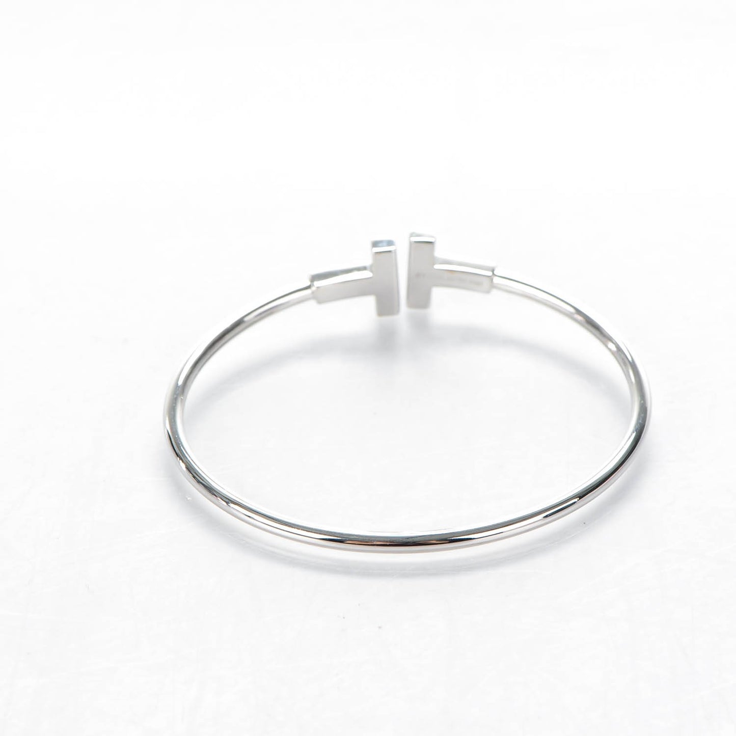 18K White Gold Diamond T Wire Bracelet