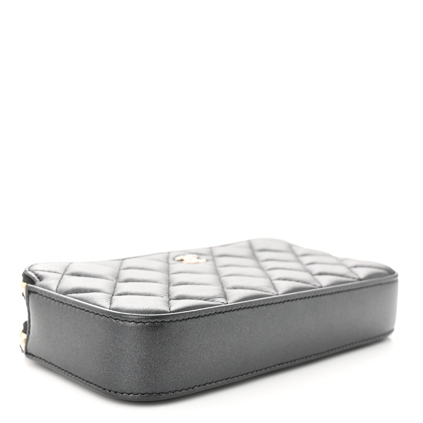 Iridescent Lambskin Quilted Pearl Clutch With Chain Black