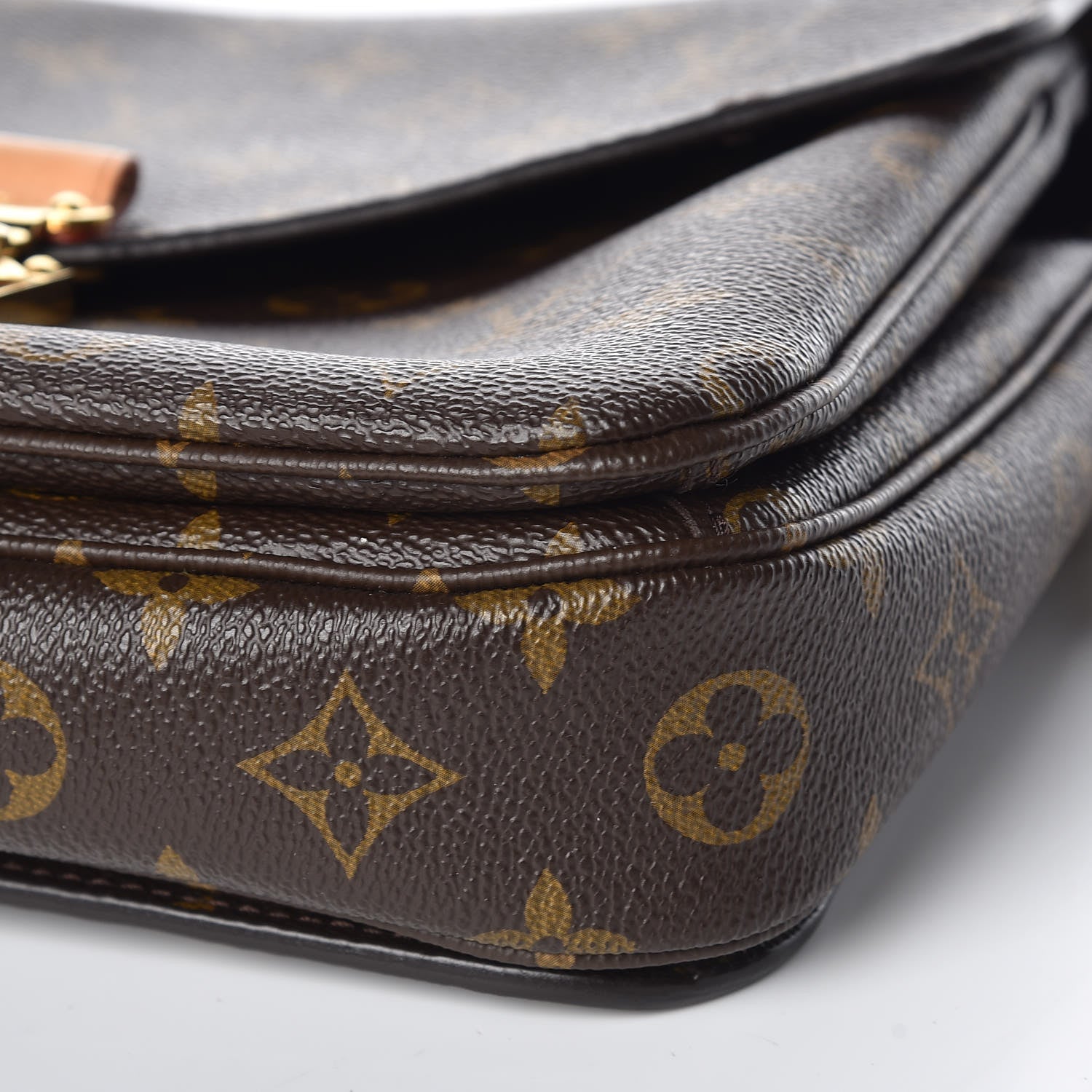 Louis Vuitton Monogram Pochette Metis 14 of 15