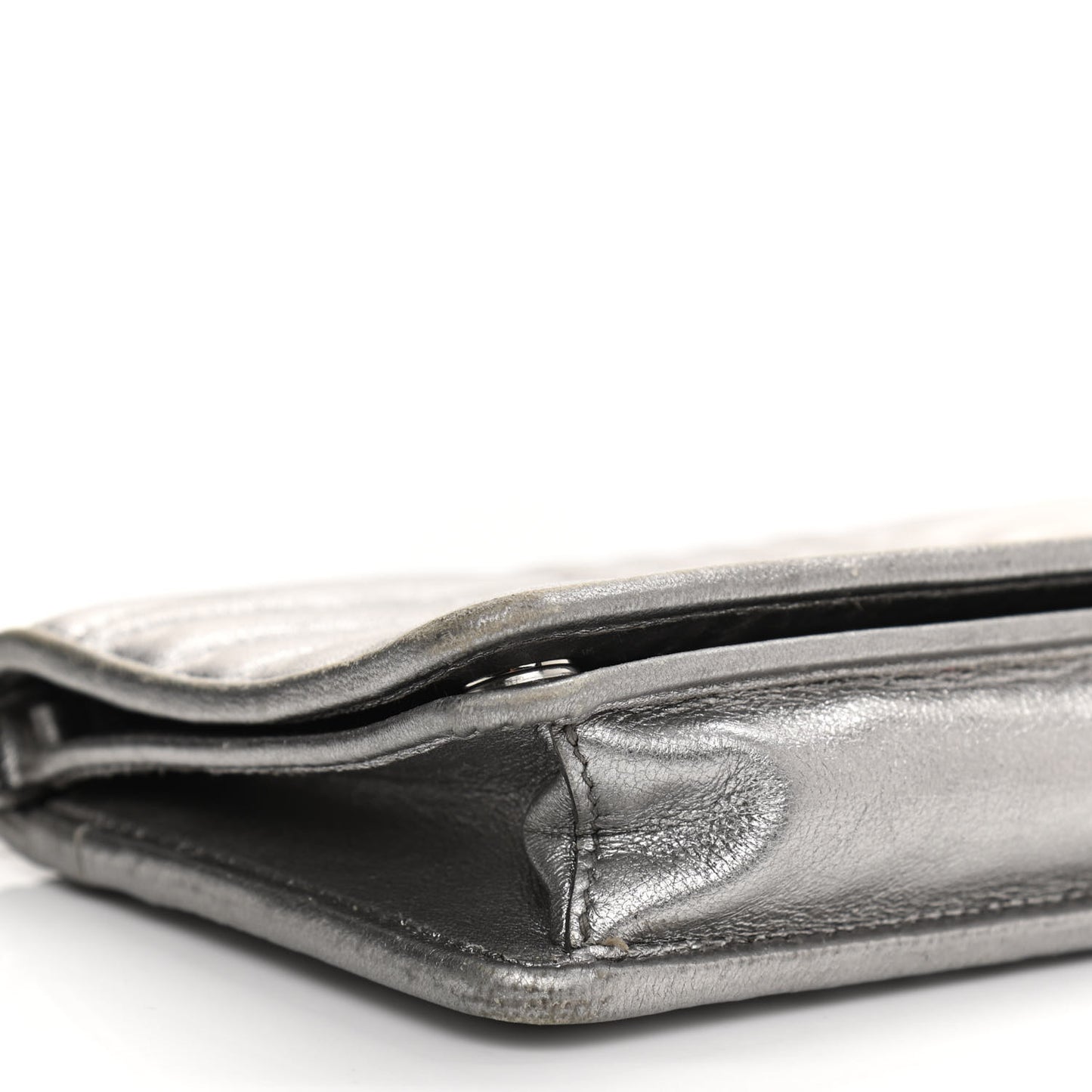 Metallic Nappa Impunture Diagramme Chain Wallet Cromo
