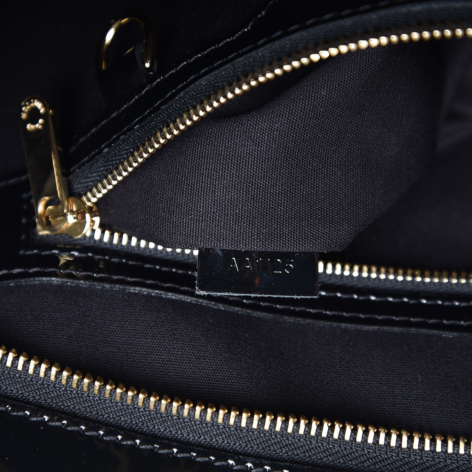 Louis Vuitton Vernis Brea MM Black 7 of 9