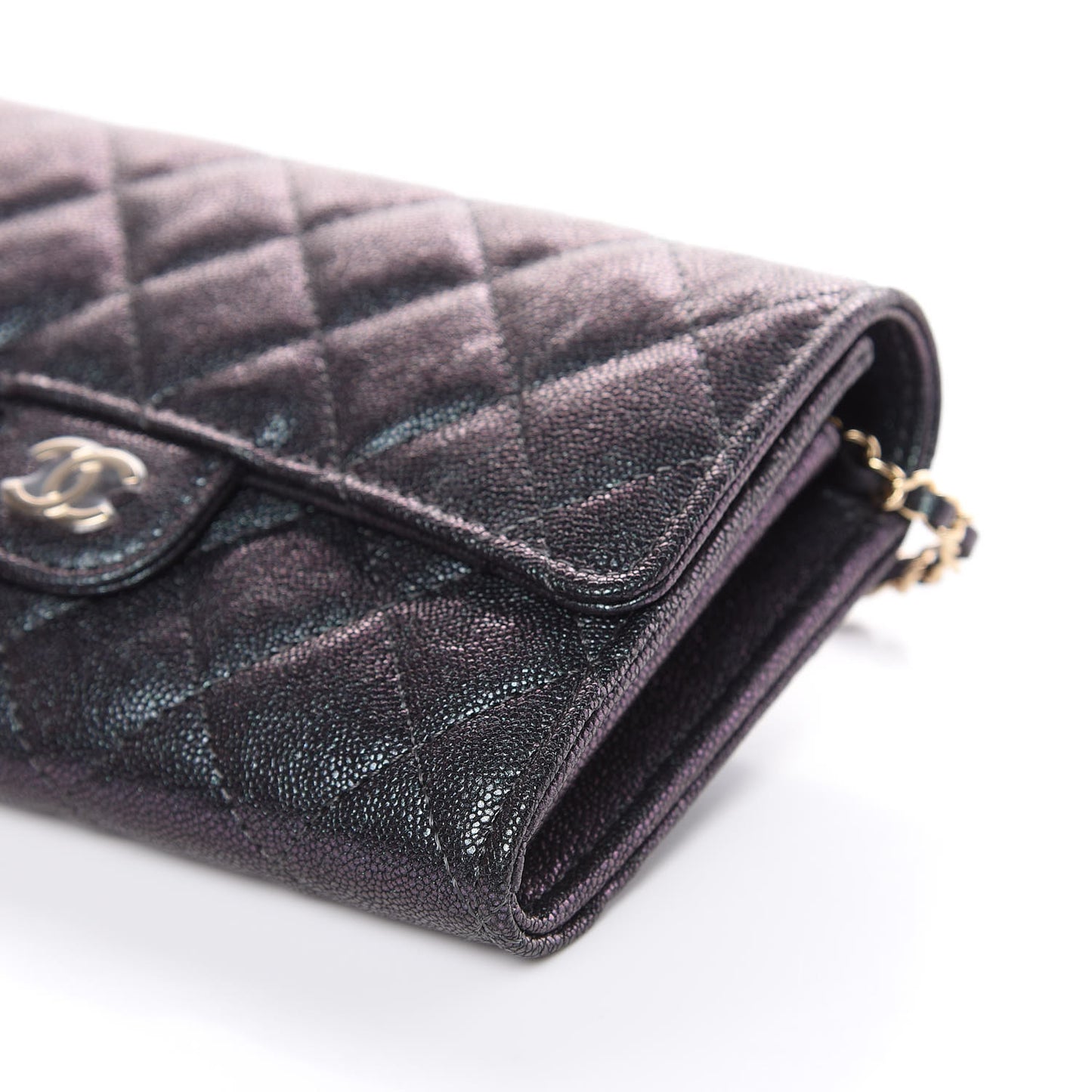 Iridescent Caviar Quilted Classic Clutch With Chain Black