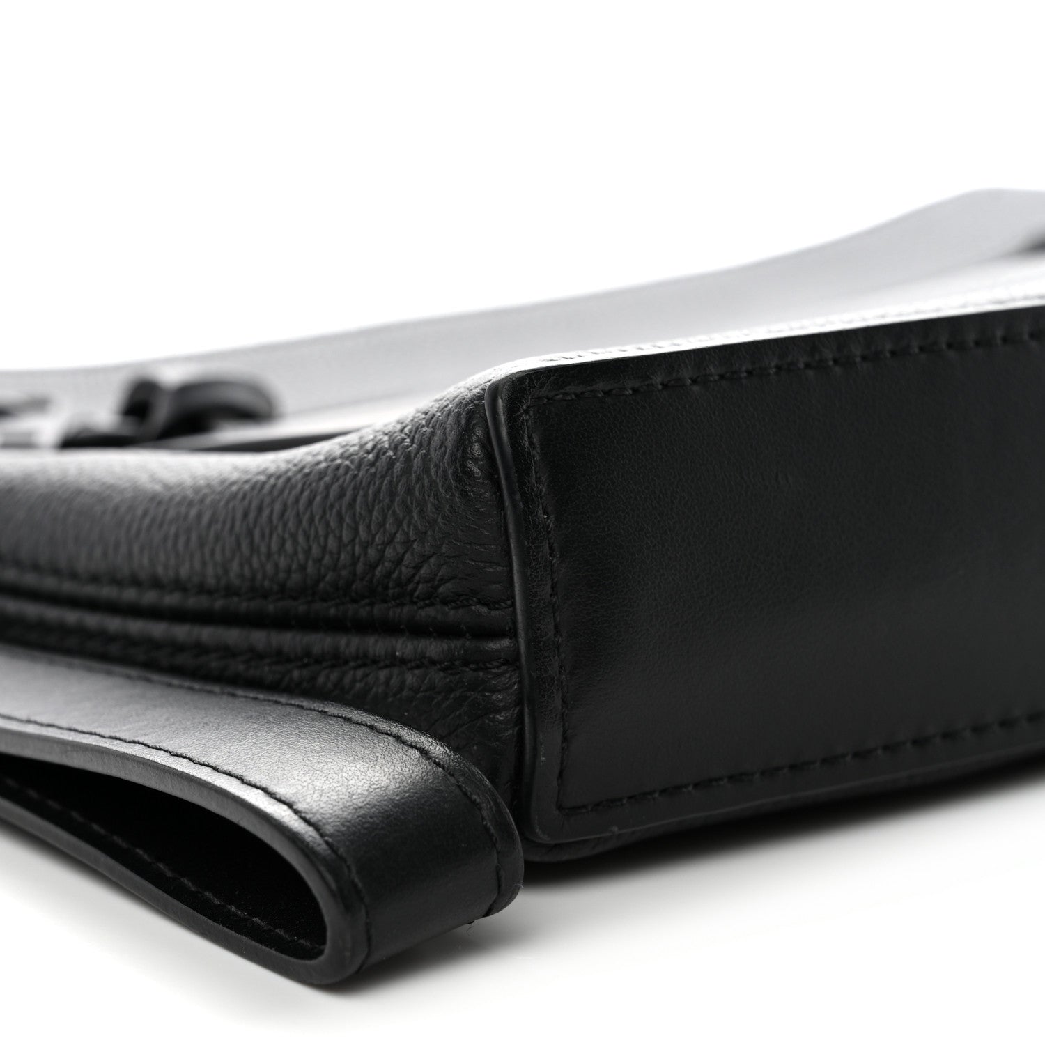 Louis Vuitton Grained Calfskin Aerogram Takeoff Pouch Black 7 of 8