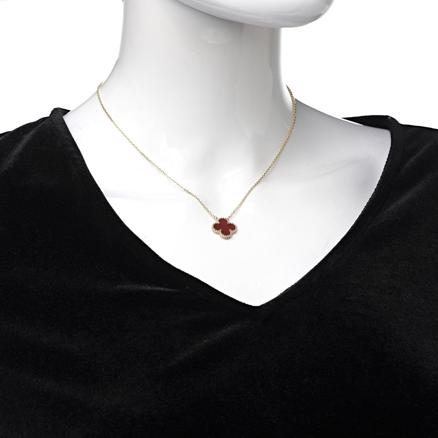 18K Yellow Gold Carnelian Vintage Alhambra Pendant Necklace