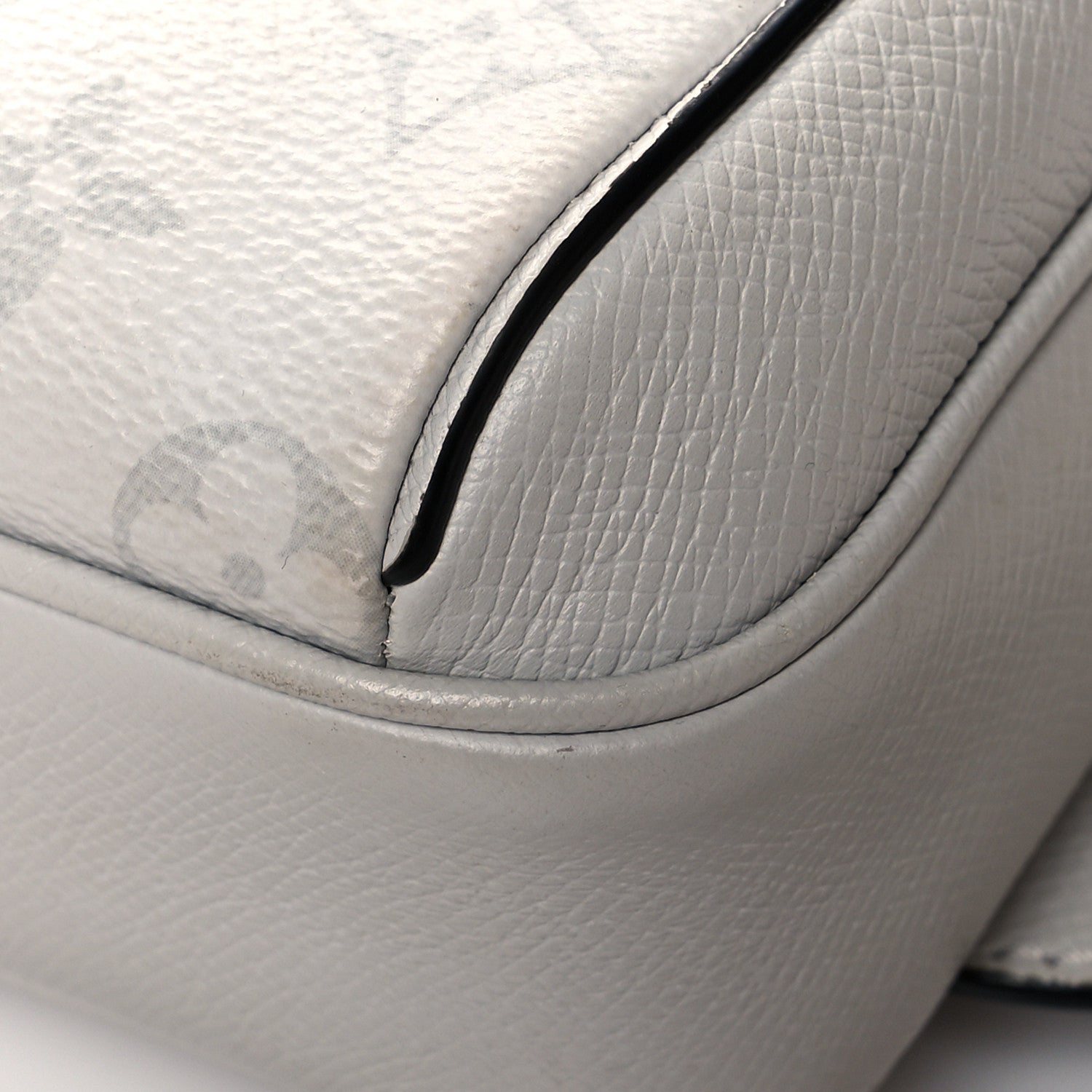 Louis Vuitton Taiga Monogram Outdoor Bumbag White 12 of 14