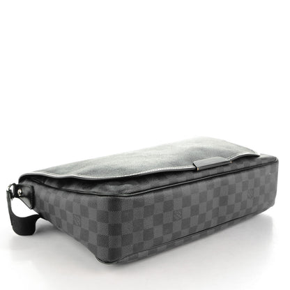 Louis Vuitton Damier Graphite Daniel GM 4 of 9