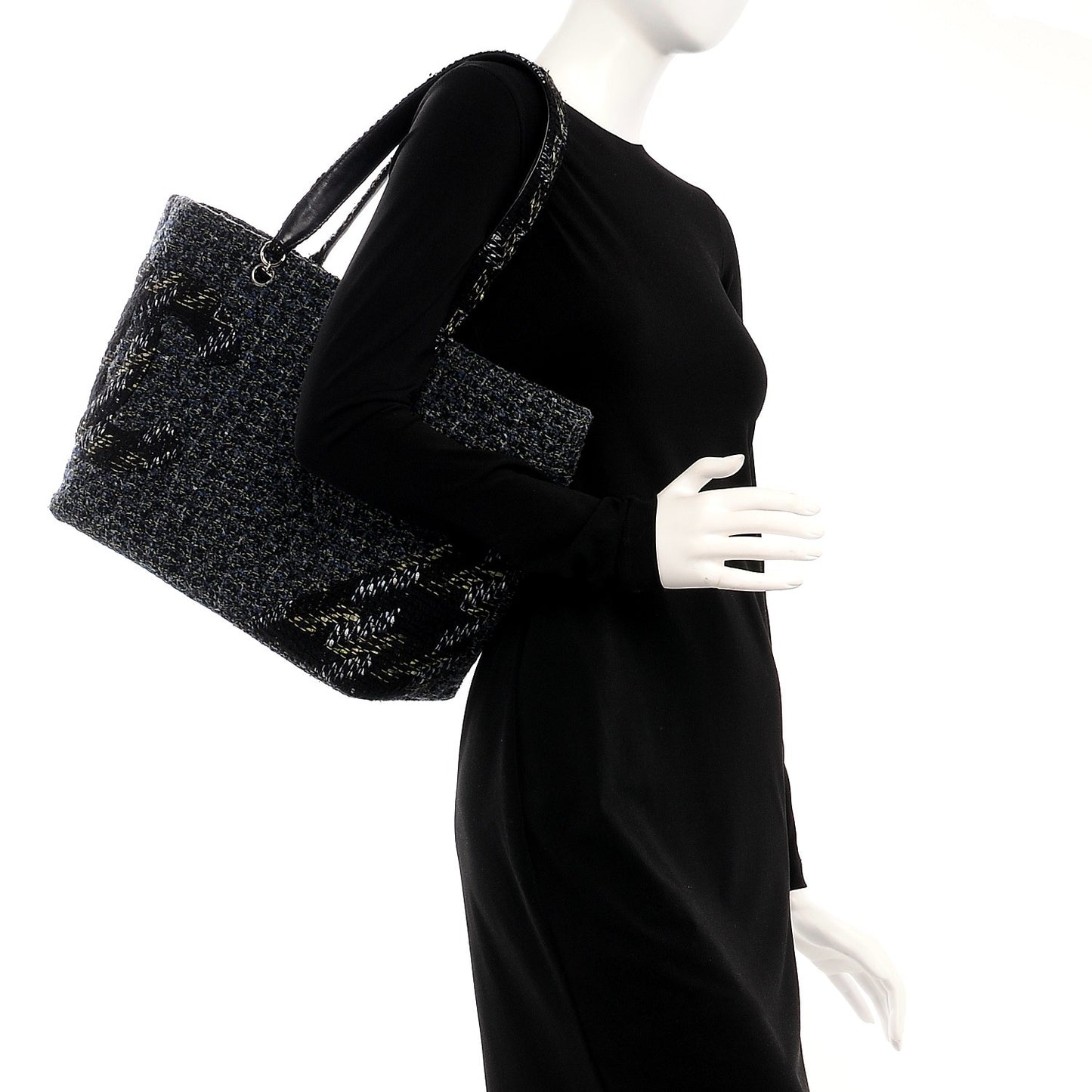 Tweed Quilted Large Cambon Tote Blue
