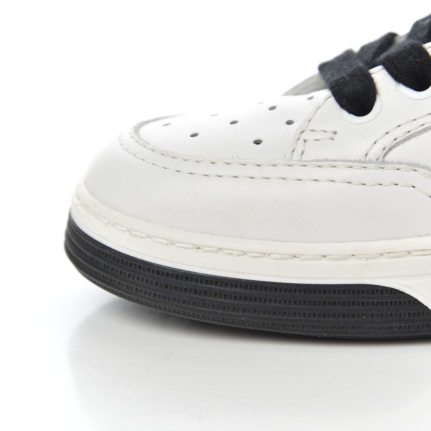 Chanel Calfskin Womens Logo Sneakers 35 Black White 15 of 18